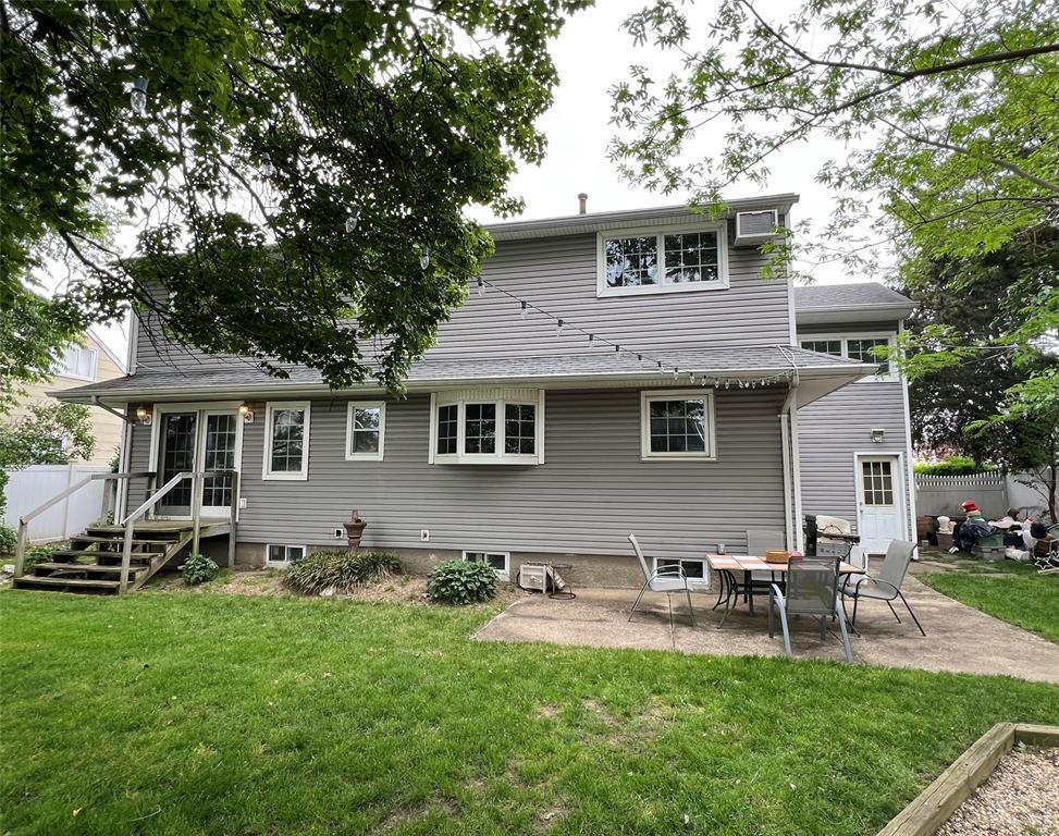 556 Alwick Avenue, West Islip, NY 11795