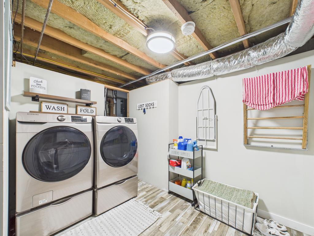 17 Woodcrest Drive, East Moriches, NY 11940