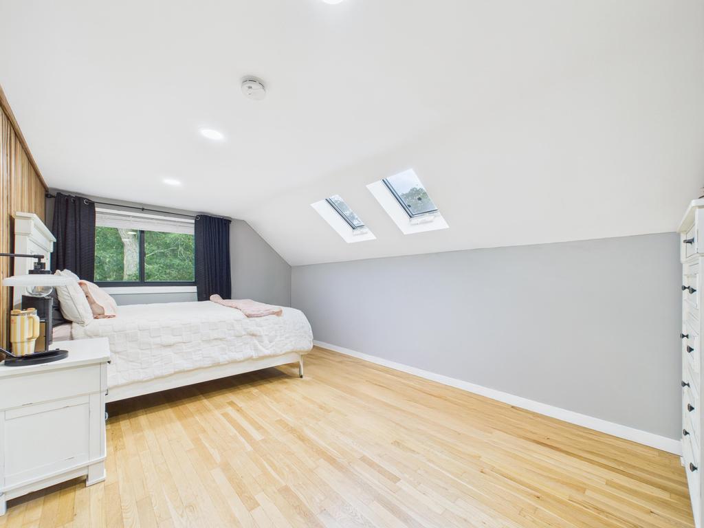 17 Woodcrest Drive, East Moriches, NY 11940