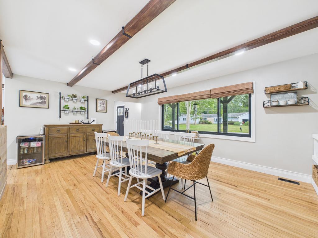 17 Woodcrest Drive, East Moriches, NY 11940