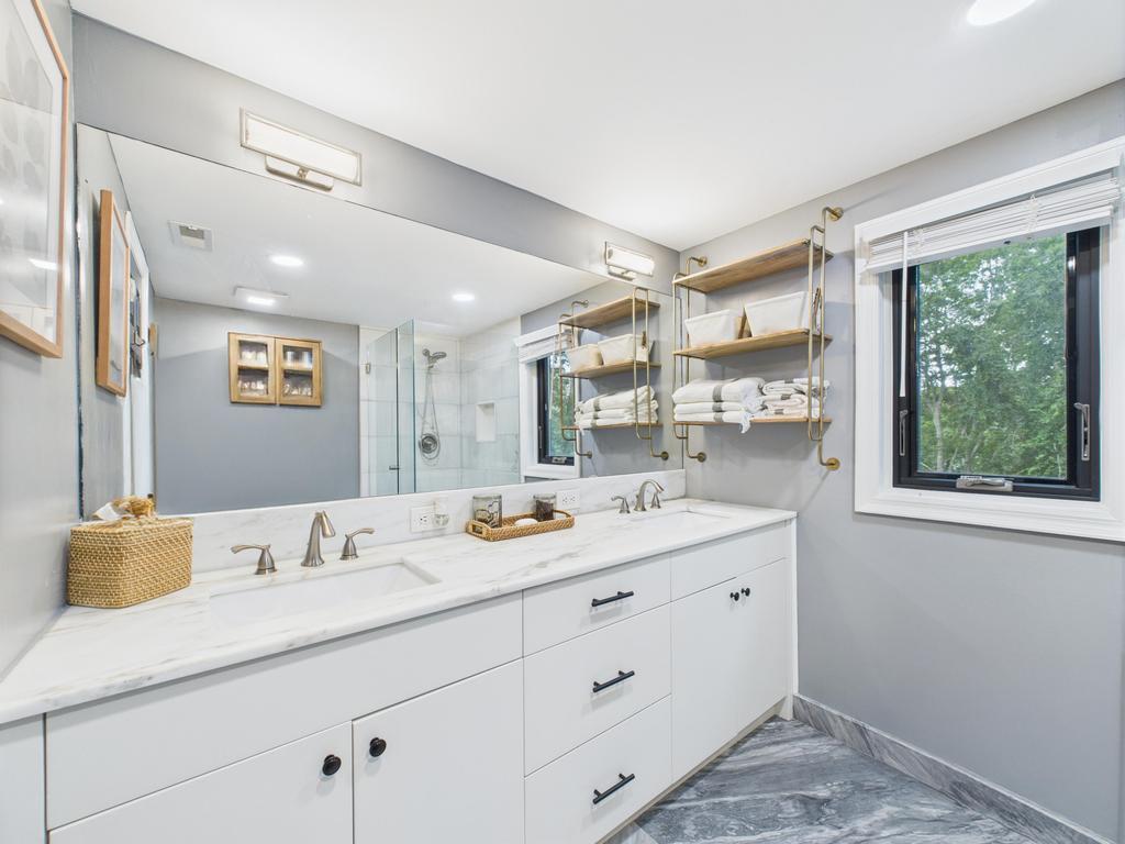 17 Woodcrest Drive, East Moriches, NY 11940