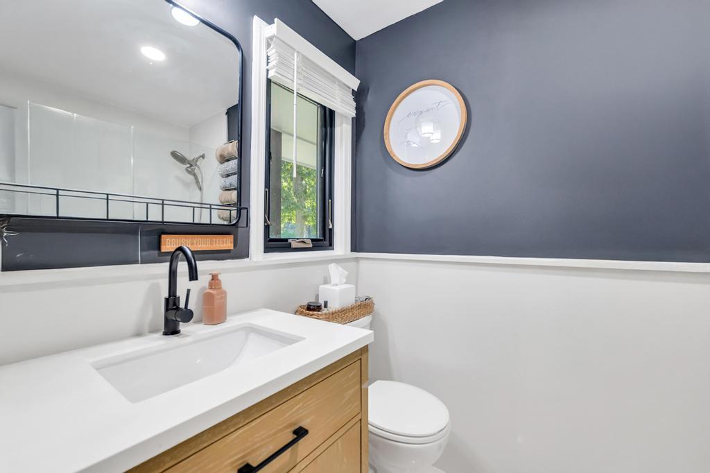 17 Woodcrest Drive, East Moriches, NY 11940