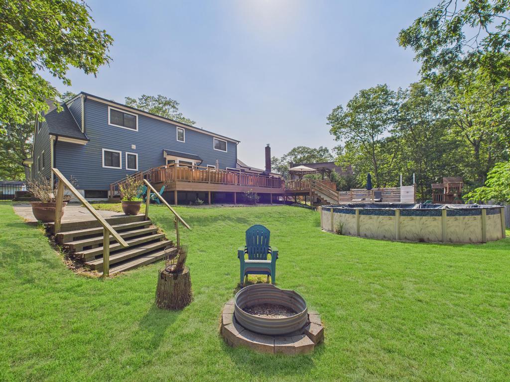 17 Woodcrest Drive, East Moriches, NY 11940