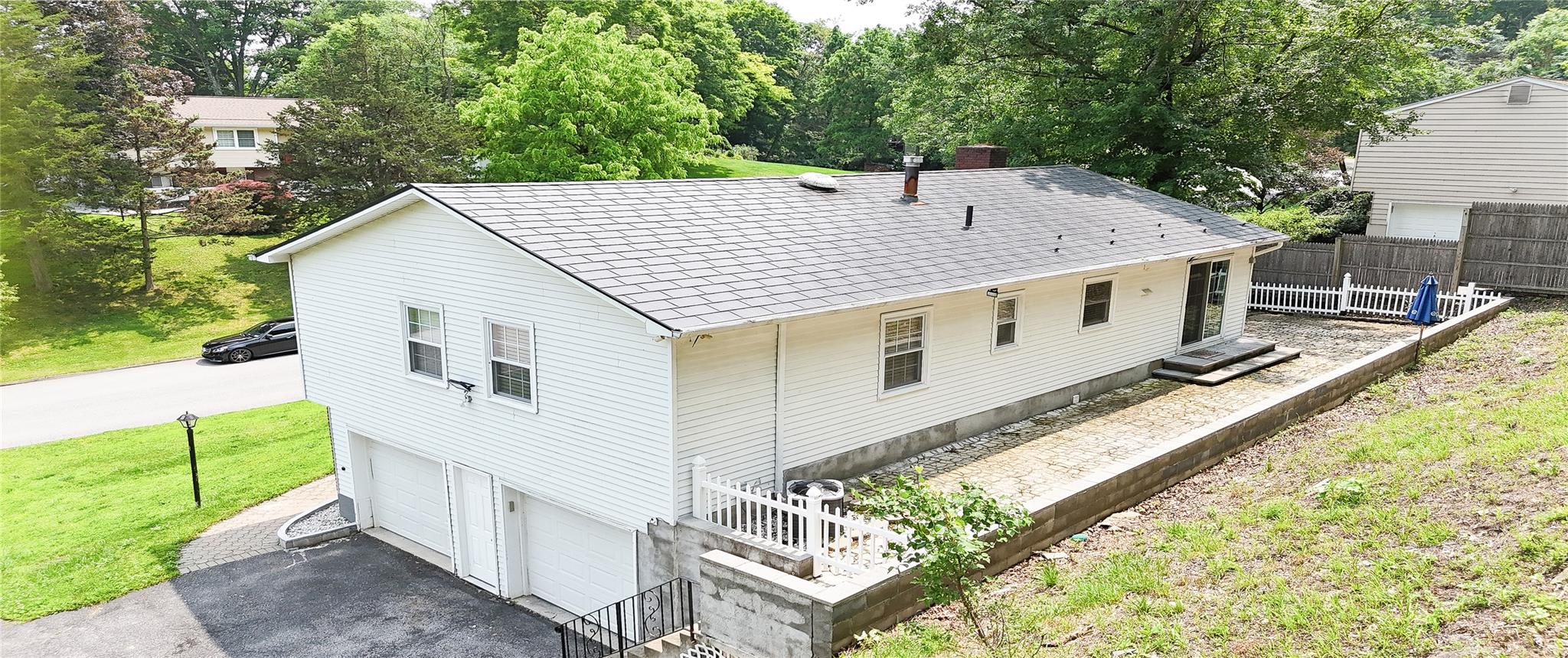 11 Boxwood Close, Hopewell Junction, NY 12533