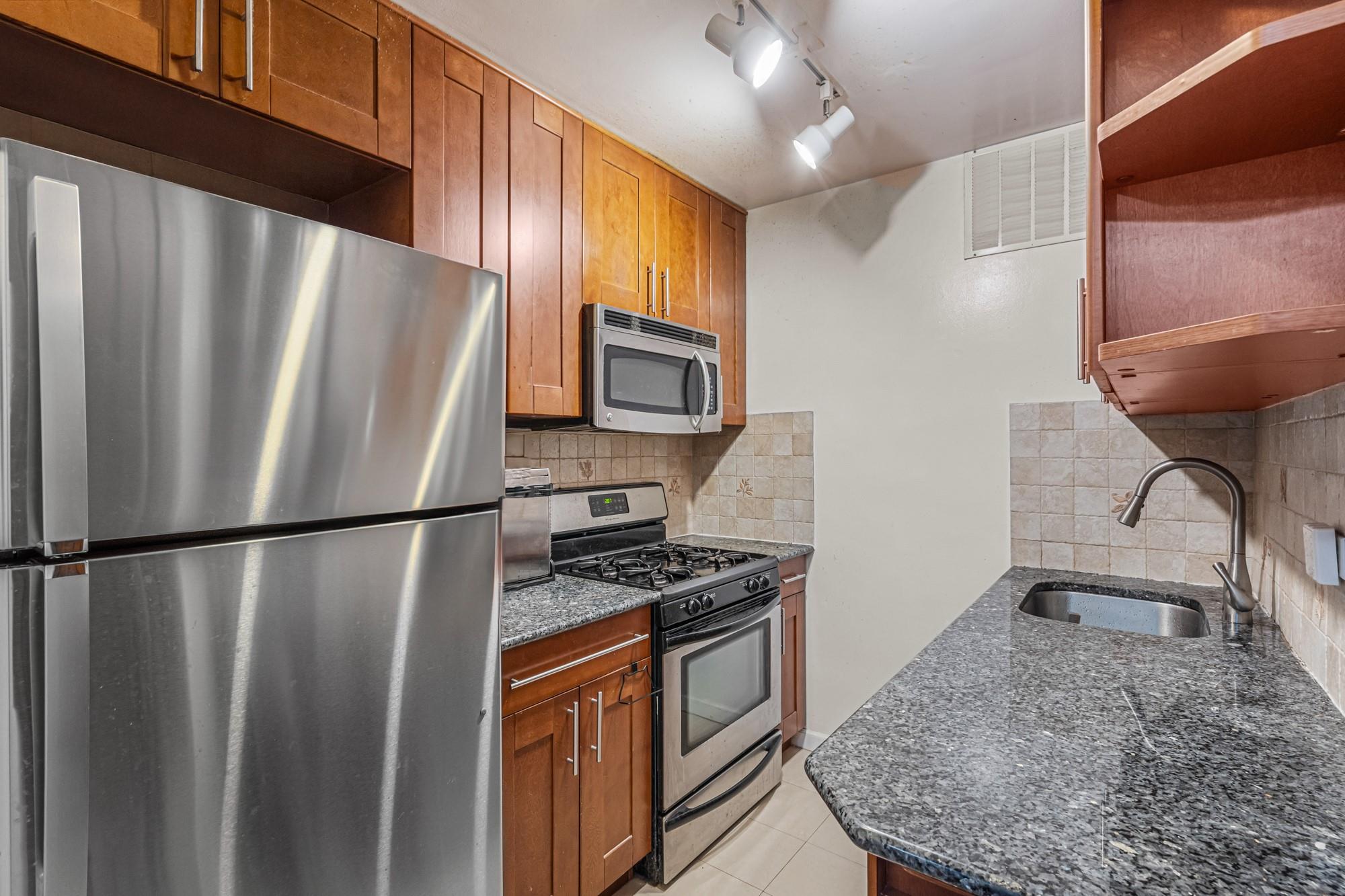 102-30 66th Road # 5K, Forest Hills, NY 11375