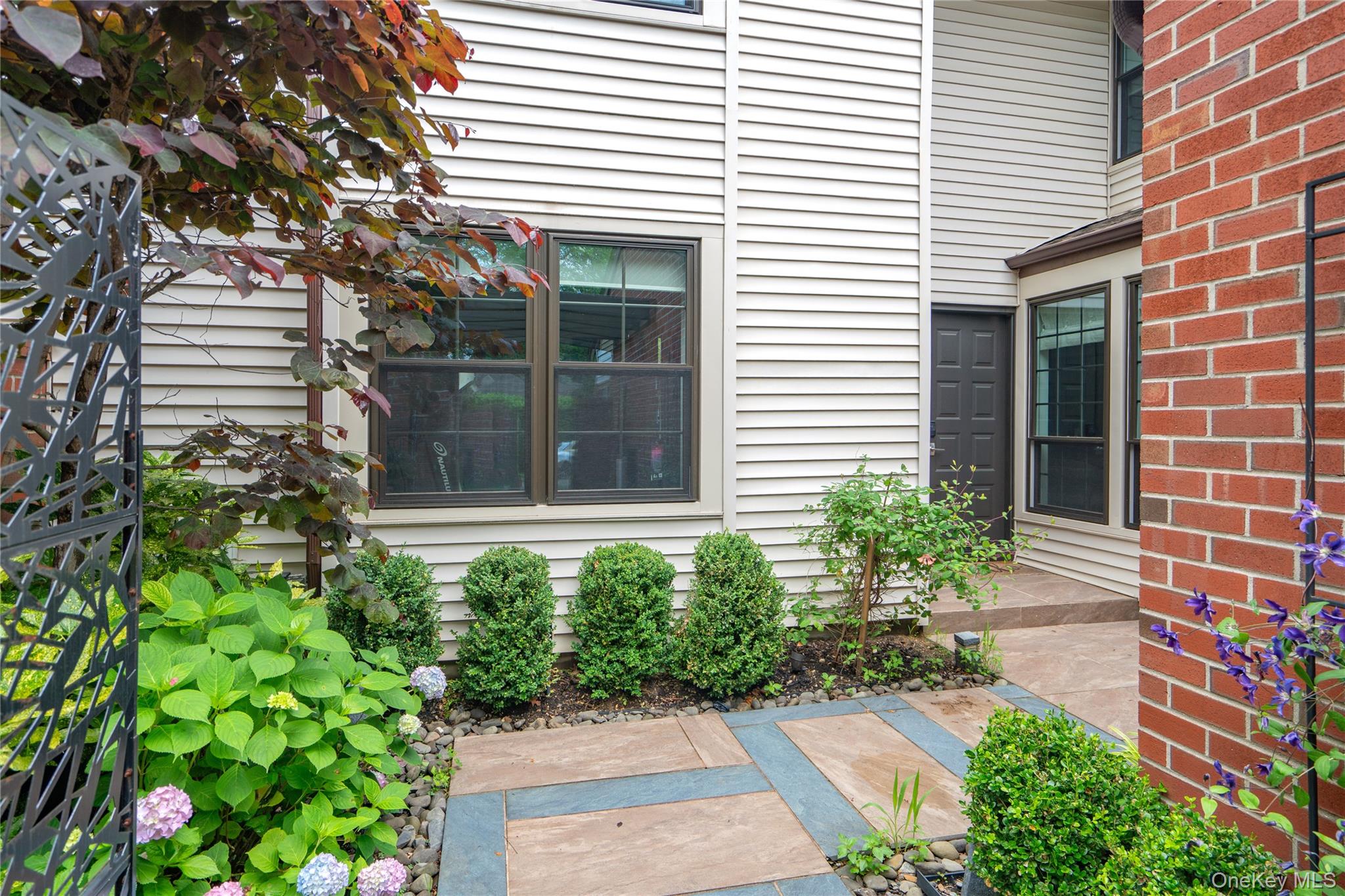 23 Estates Terrace N, Manhasset, NY 11030