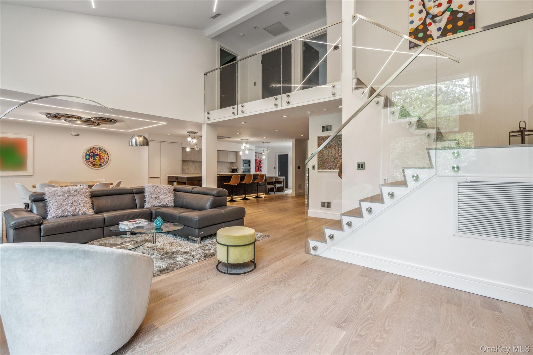 23 Estates Terrace N, Manhasset, NY 11030