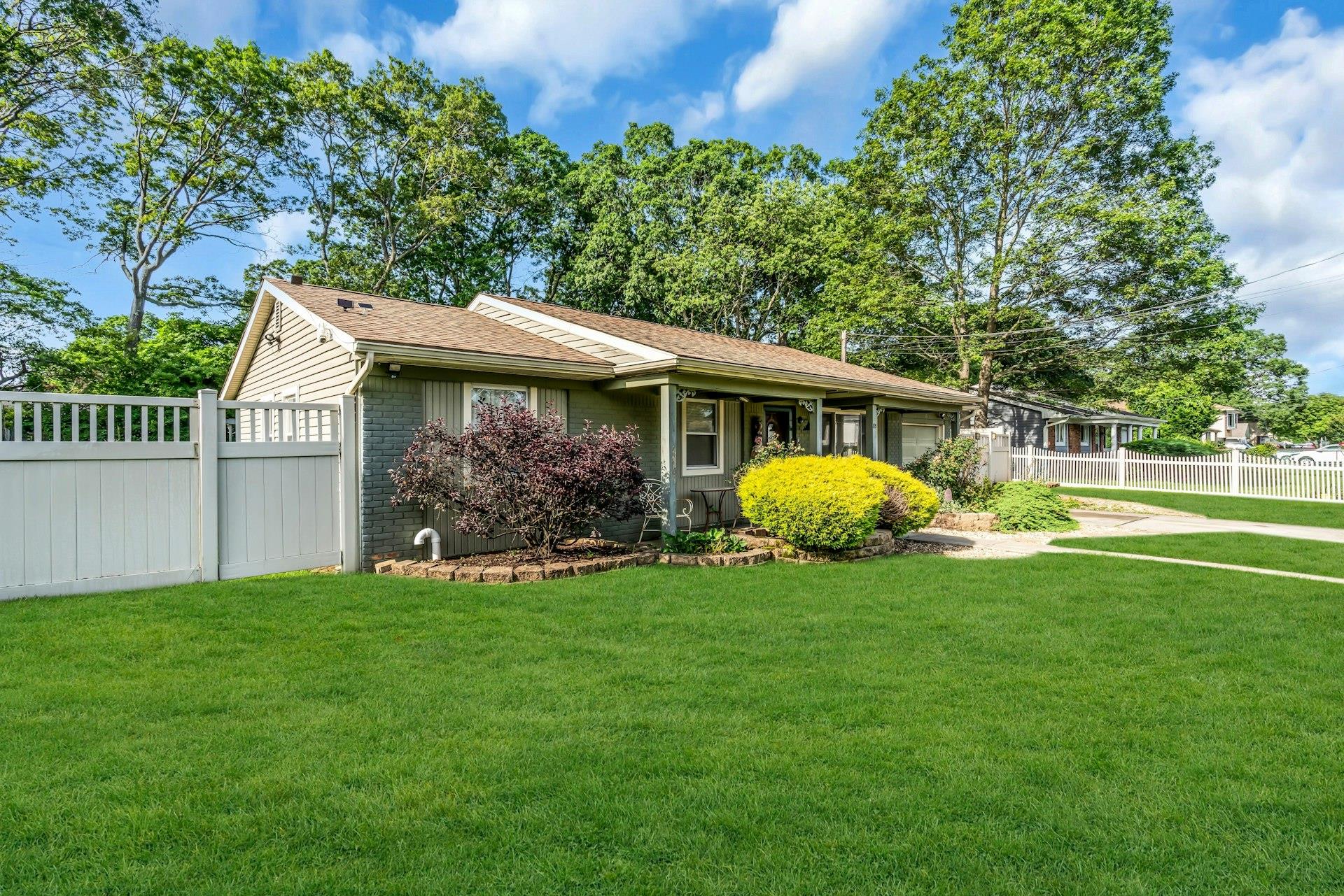 85 Williams Avenue, Amityville, NY 11701