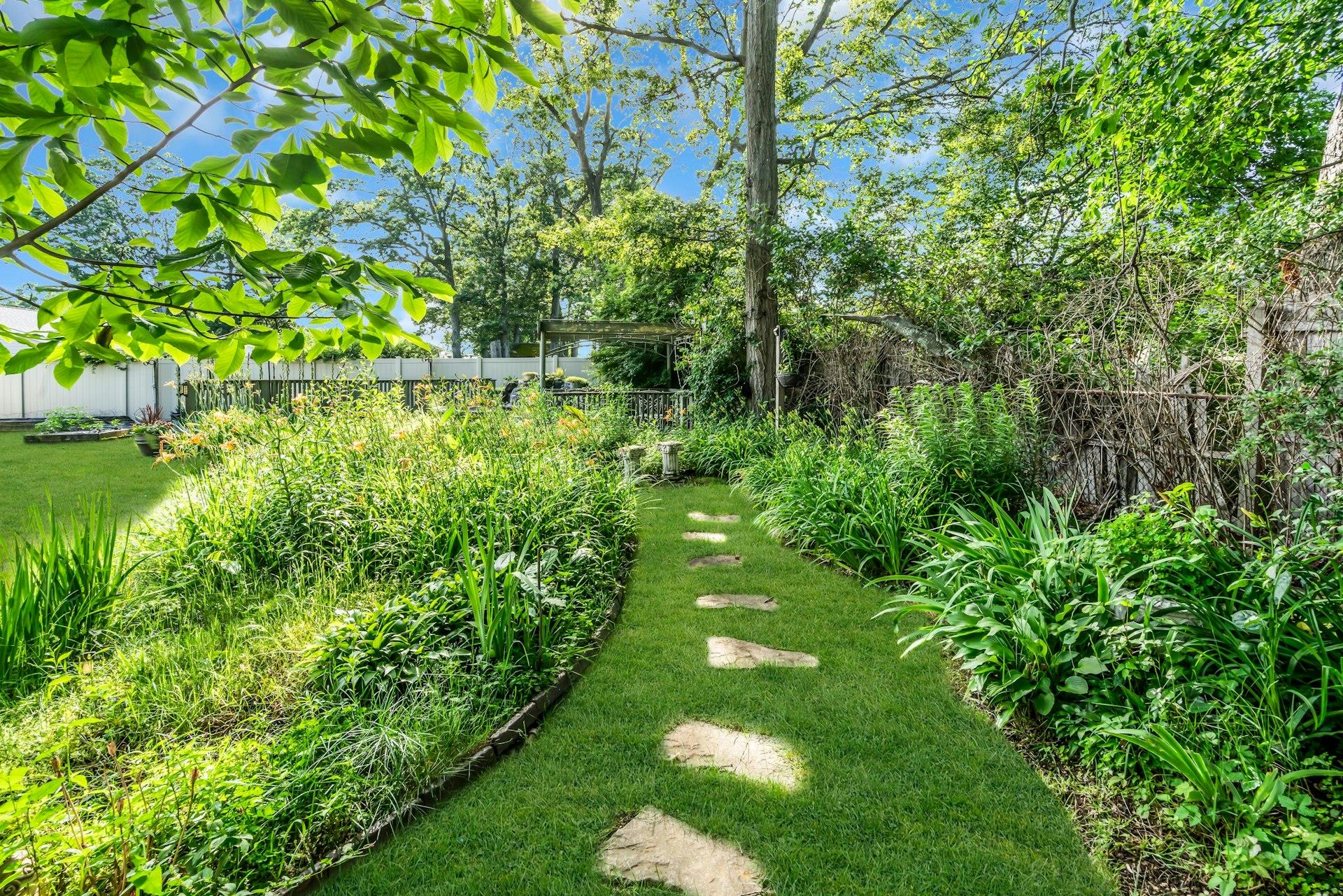 85 Williams Avenue, Amityville, NY 11701