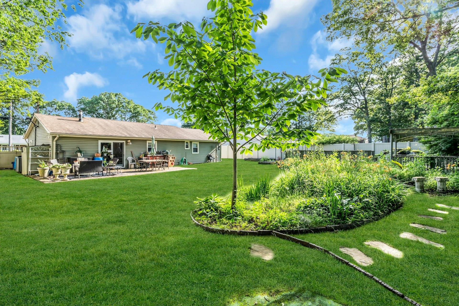 85 Williams Avenue, Amityville, NY 11701