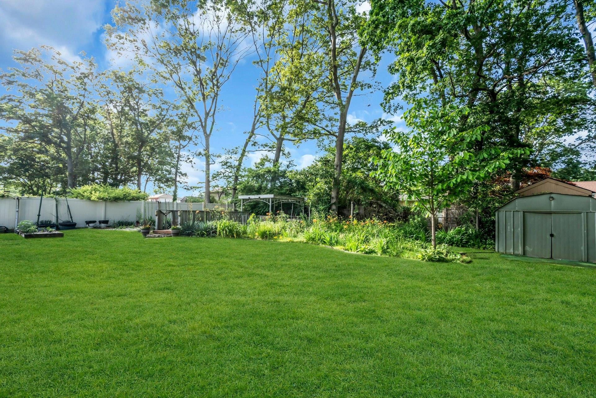 85 Williams Avenue, Amityville, NY 11701