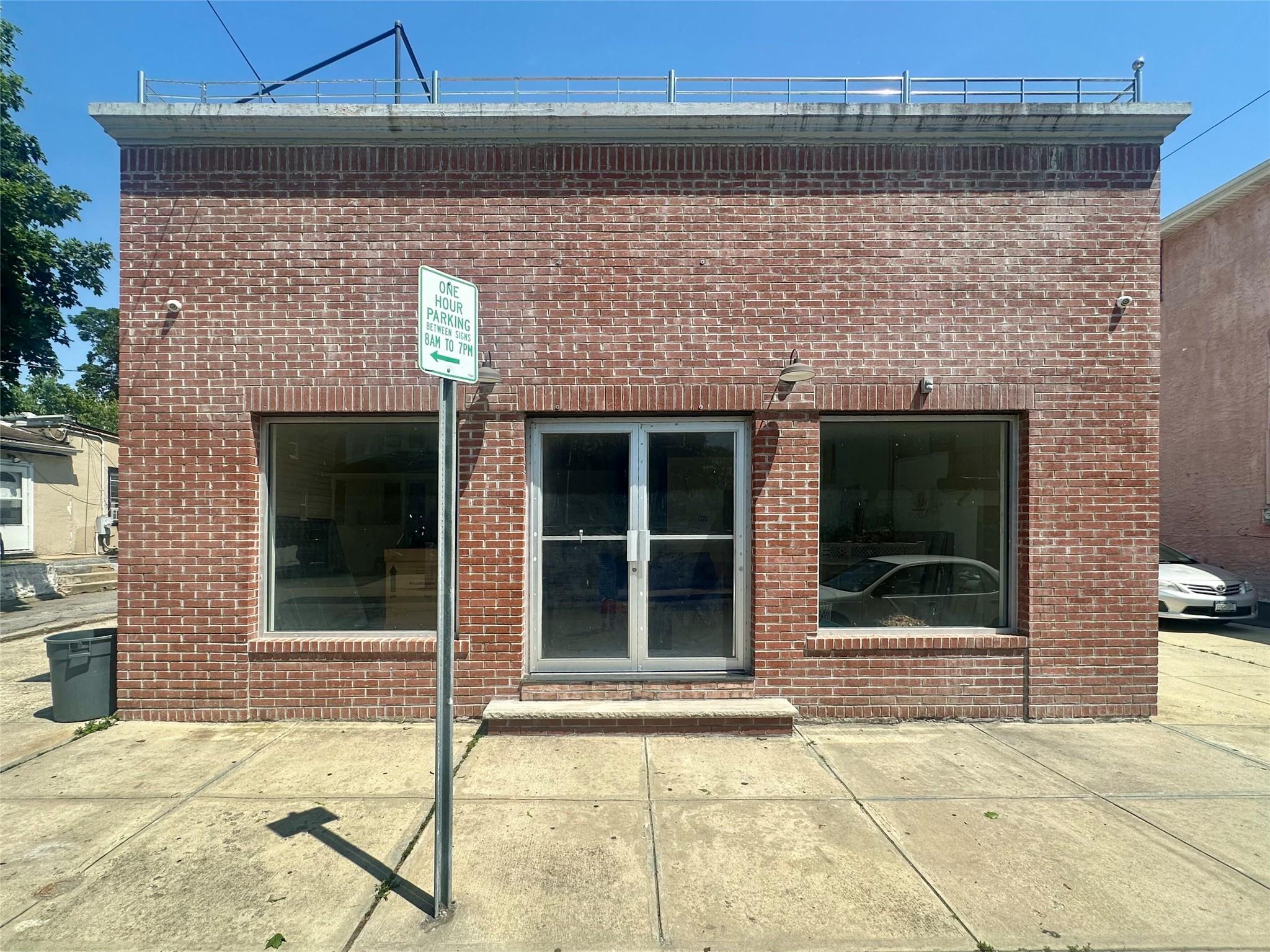 180 Mott Avenue, Inwood, NY 11096