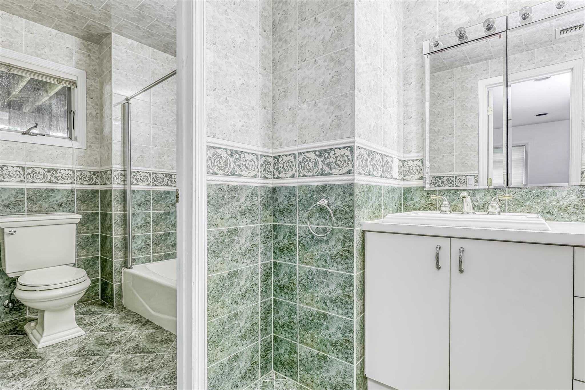 41 N Quince Lane, Monsey, NY 10952