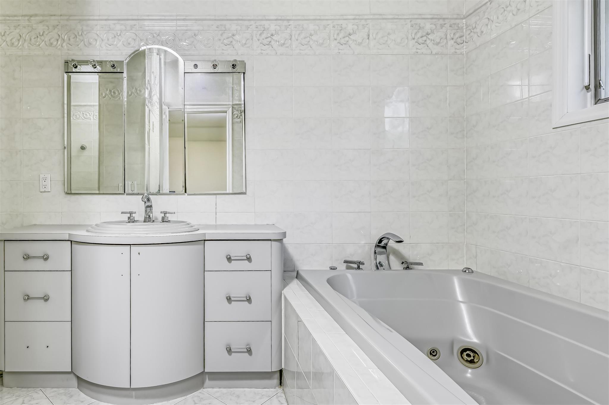 41 N Quince Lane, Monsey, NY 10952