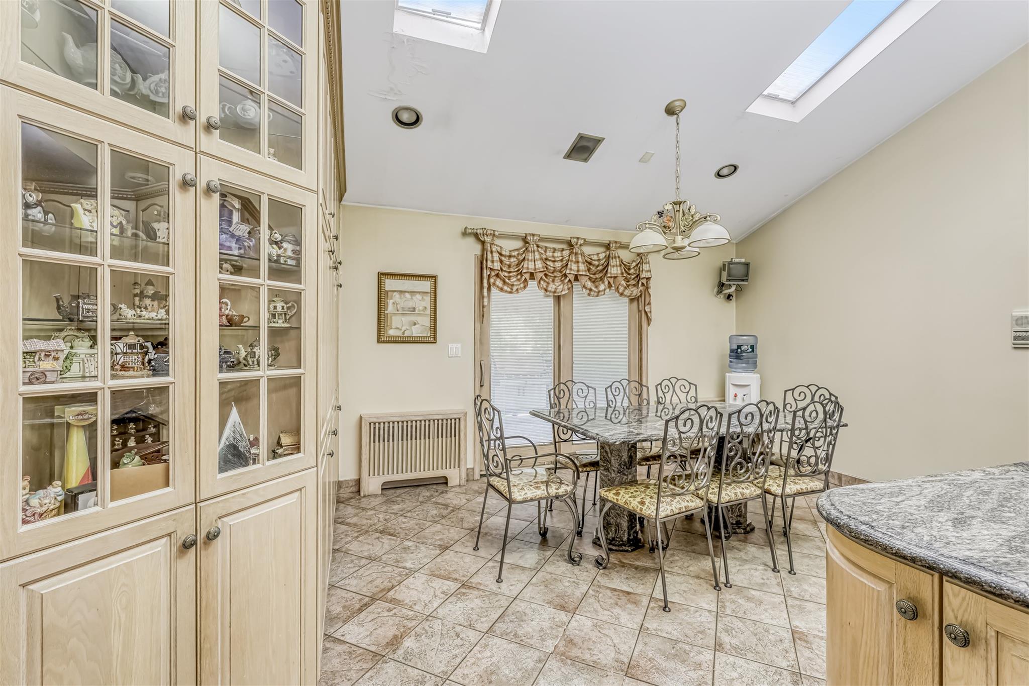 41 N Quince Lane, Monsey, NY 10952