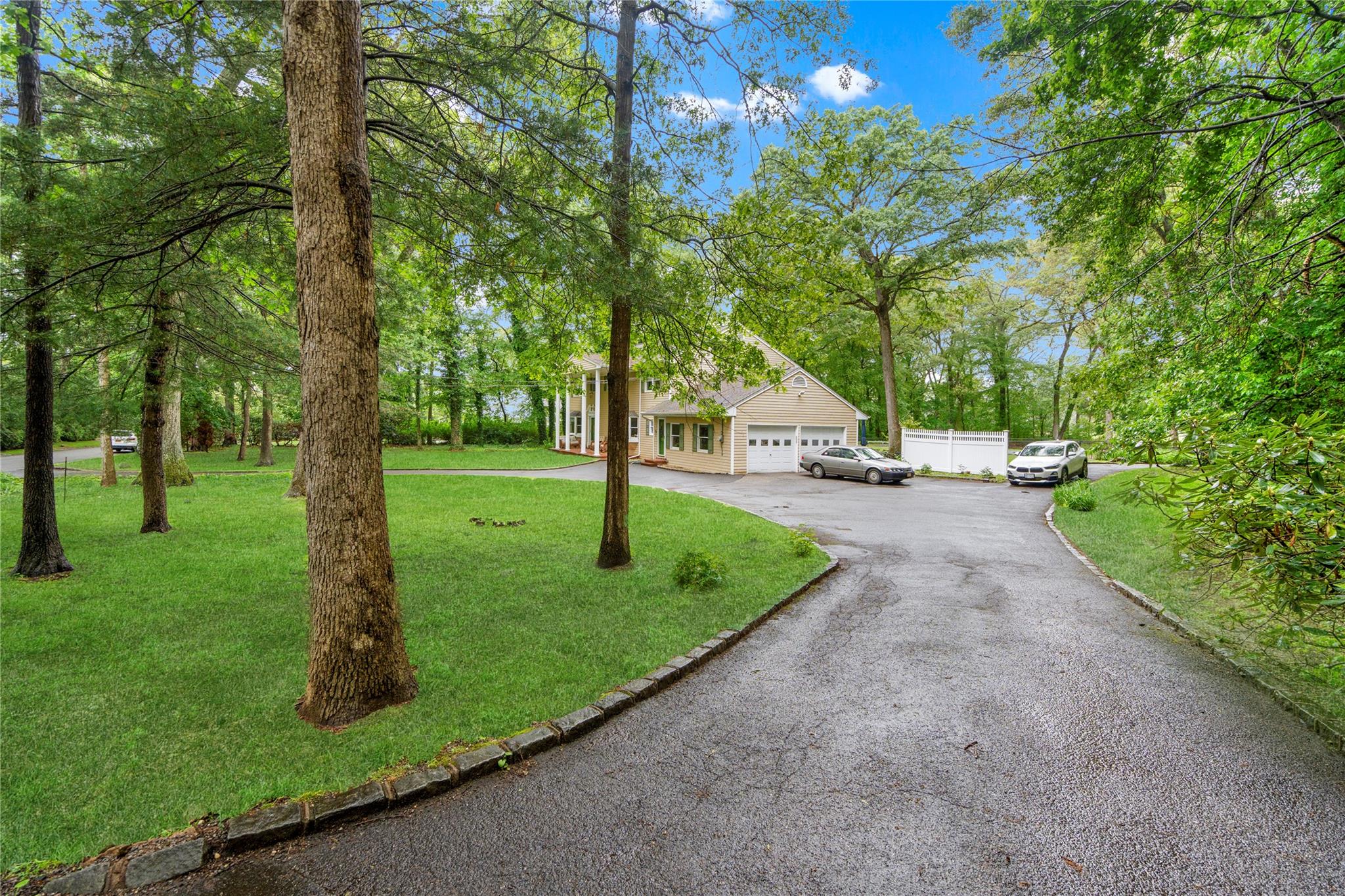 5 Linda Court, Oyster Bay, NY 11771