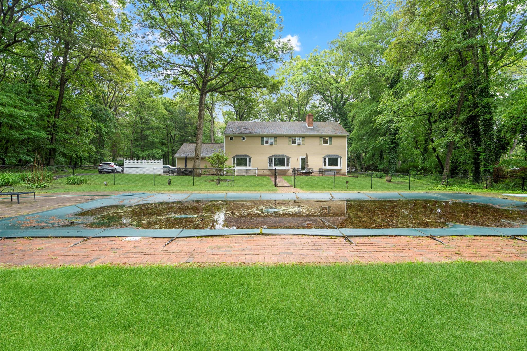 5 Linda Court, Oyster Bay, NY 11771