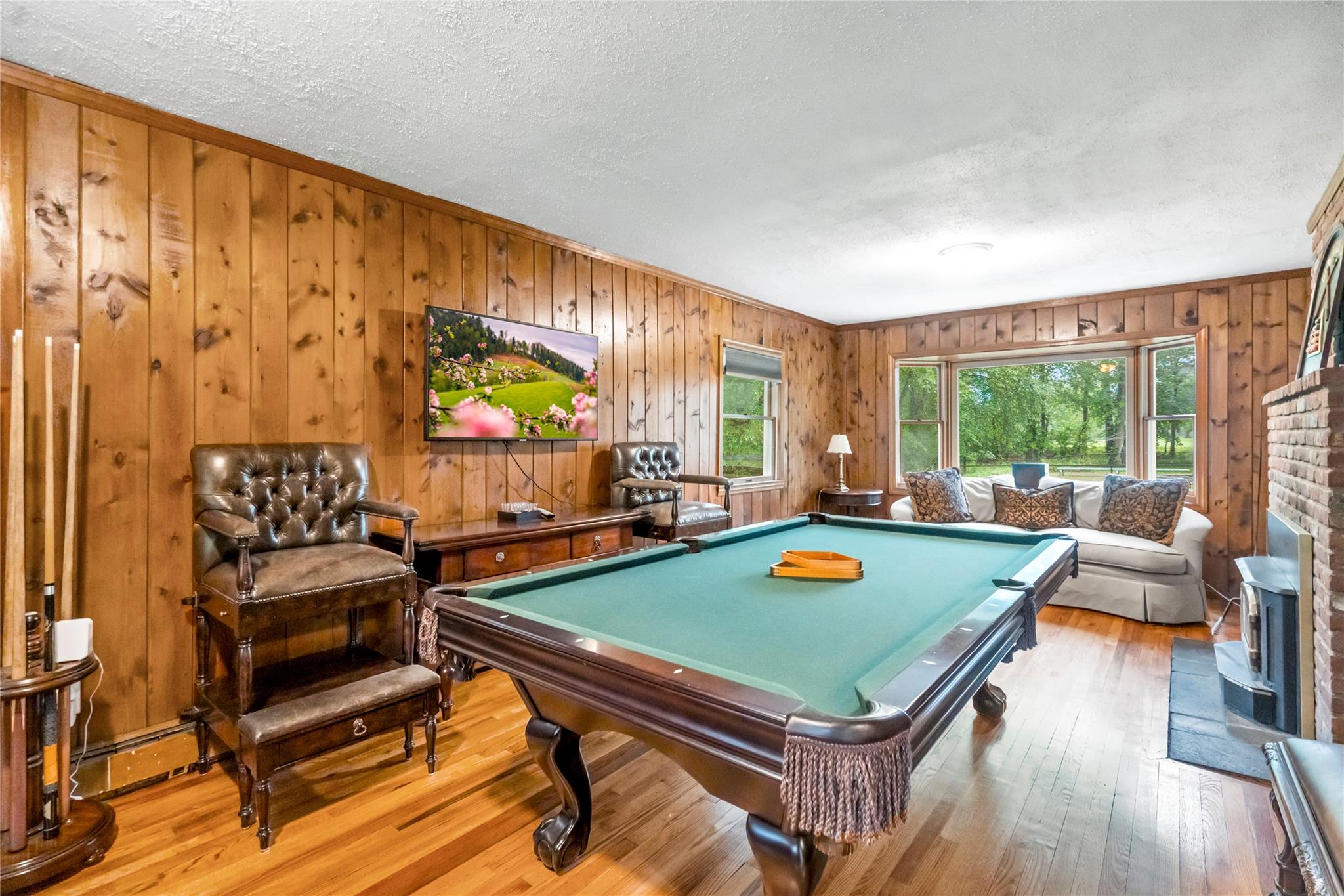 5 Linda Court, Oyster Bay, NY 11771