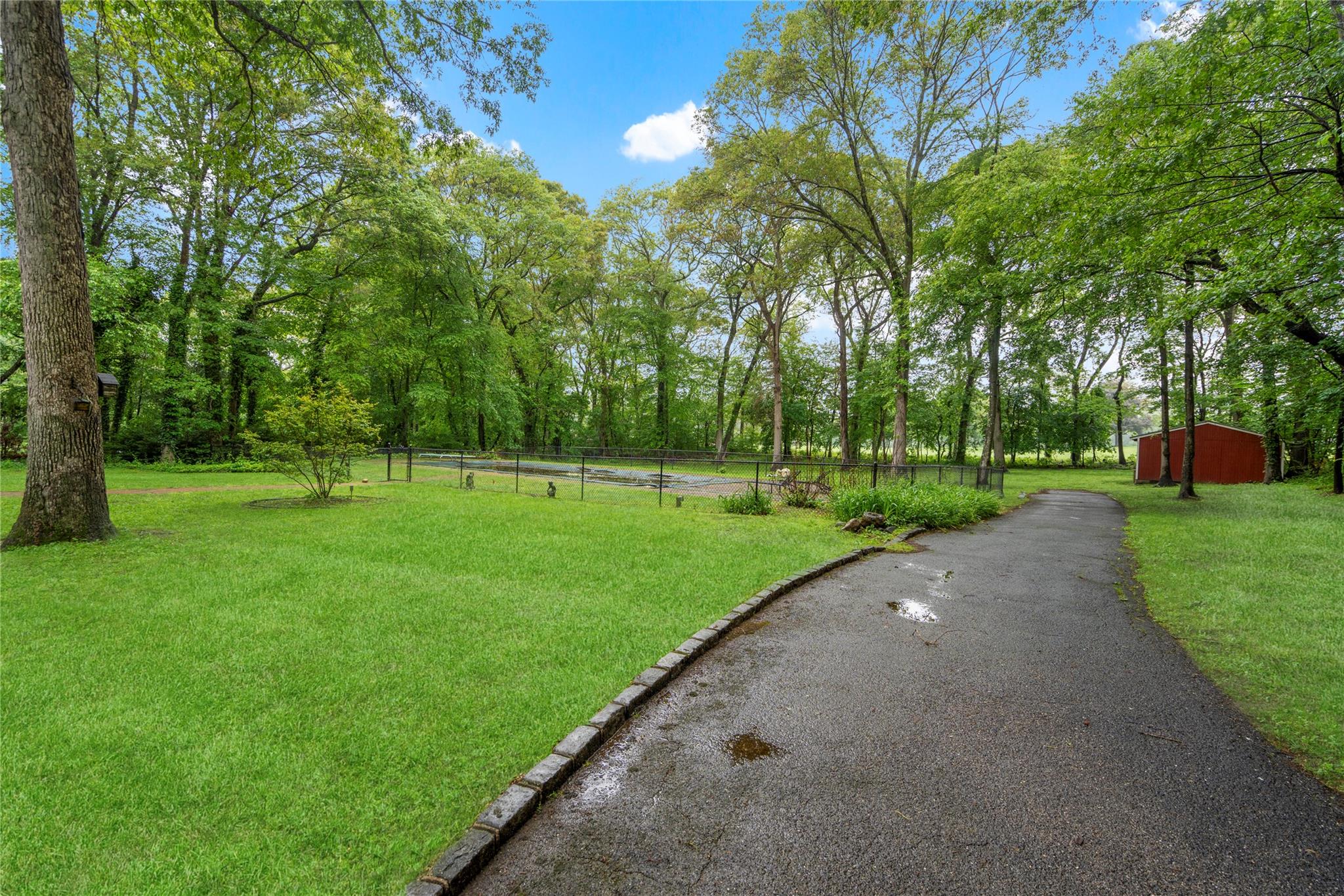 5 Linda Court, Oyster Bay, NY 11771