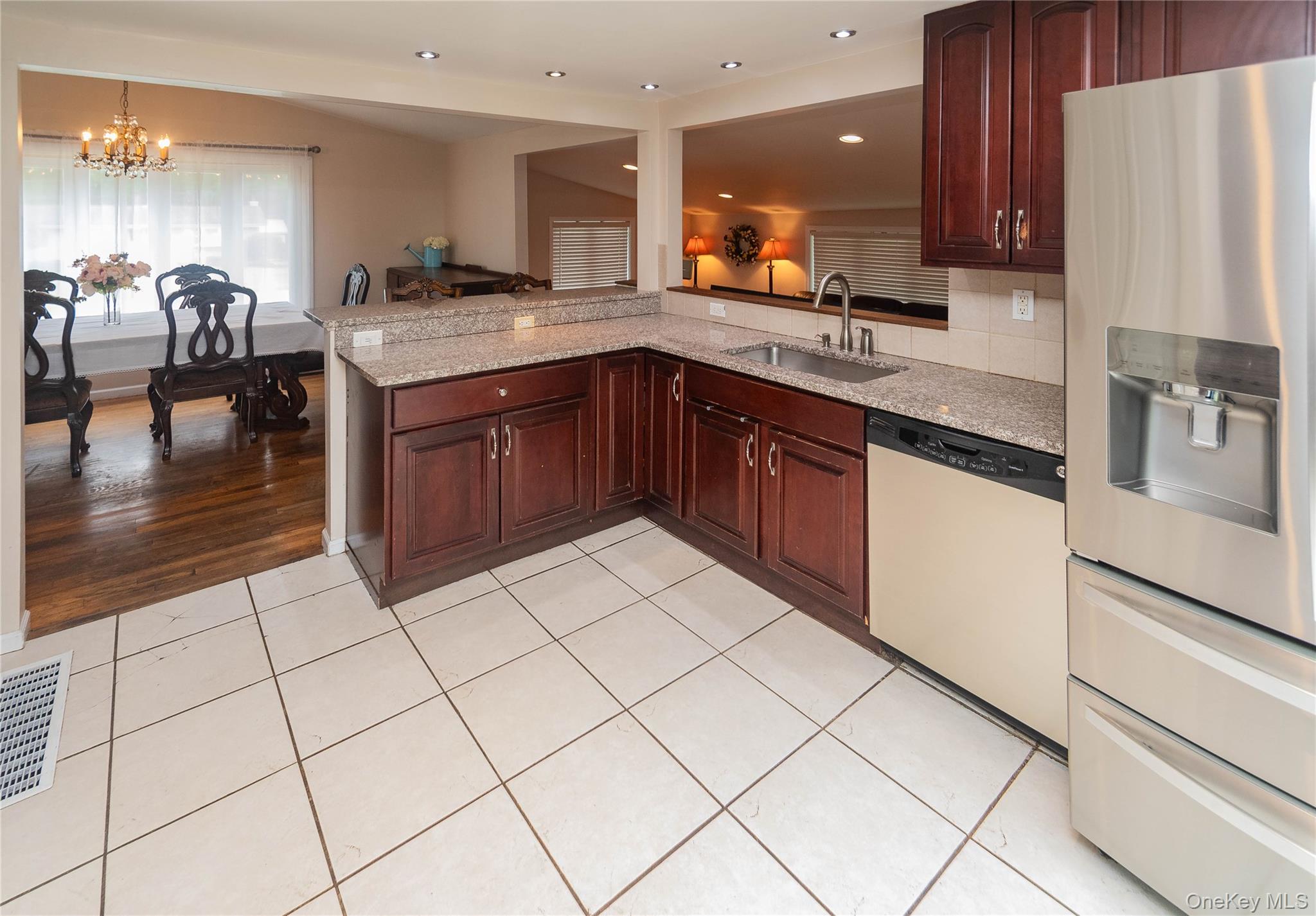 5 Laurie Lane, Newburgh, NY 12550