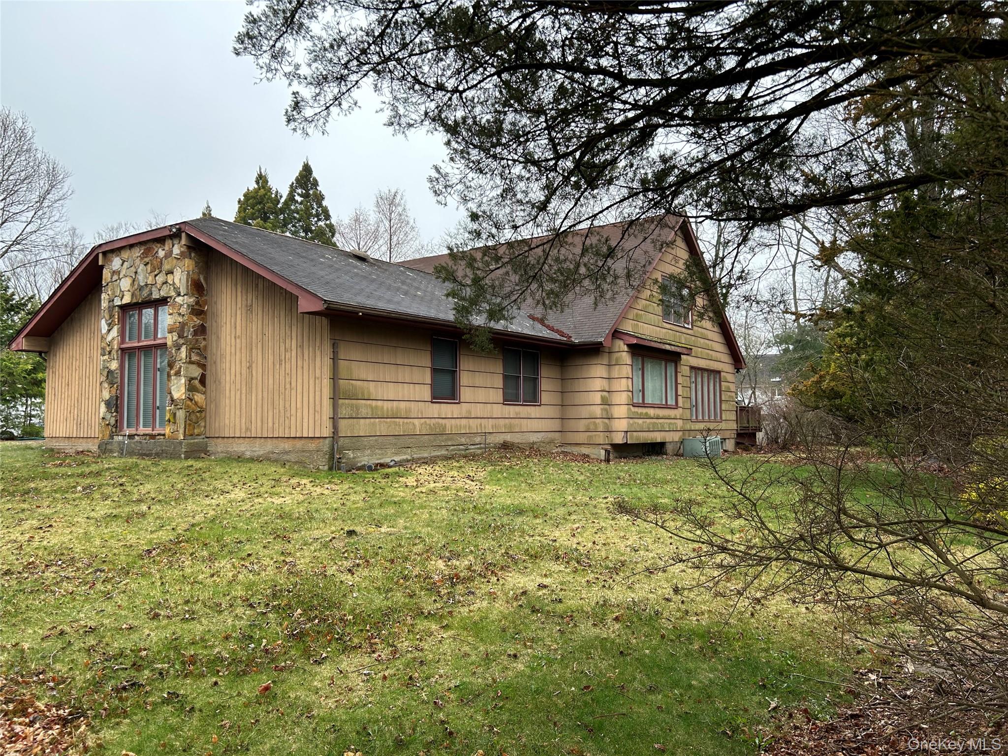 6 Cedarfield Terrace, Saint James, NY 11780