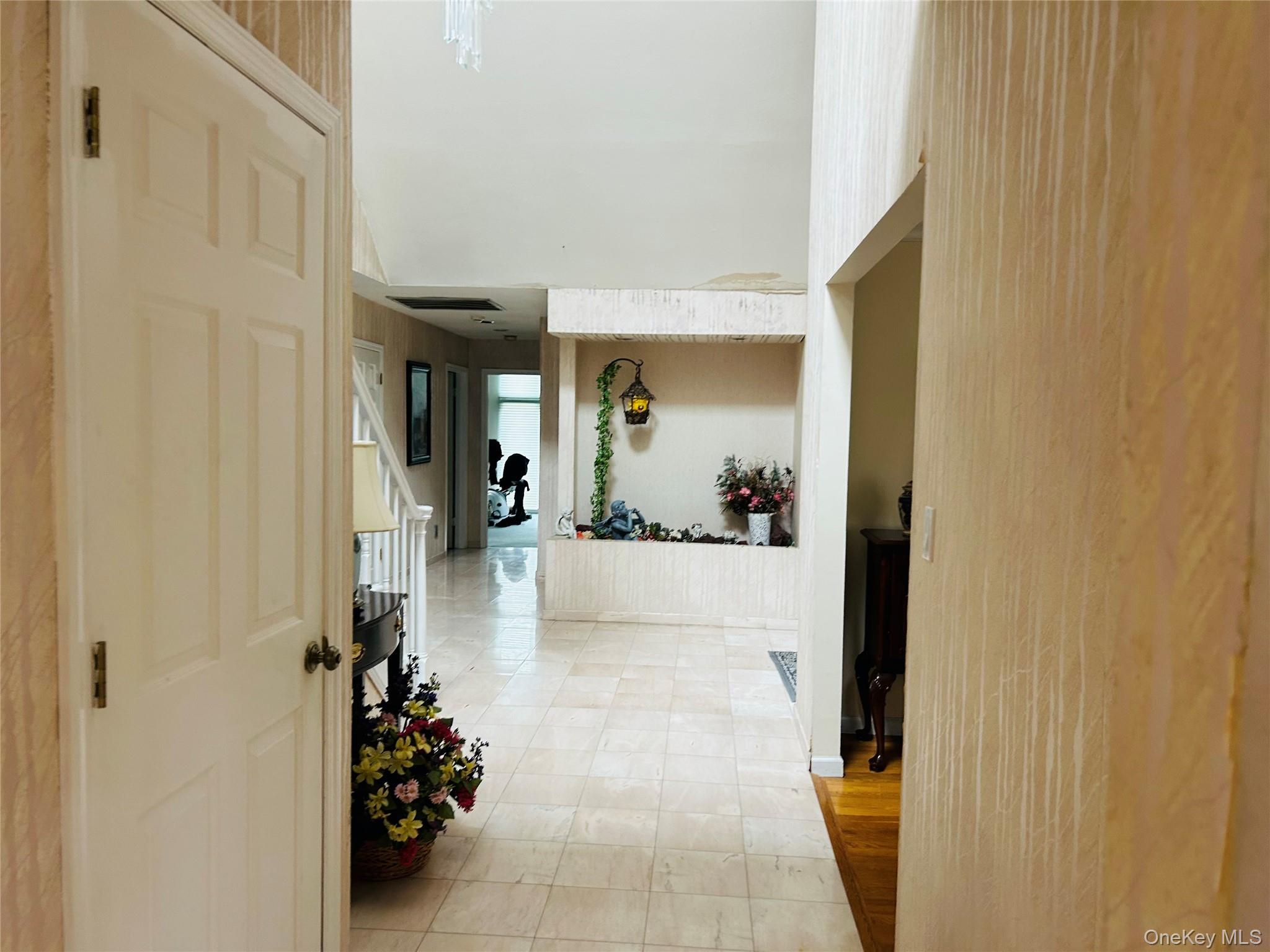 6 Cedarfield Terrace, Saint James, NY 11780