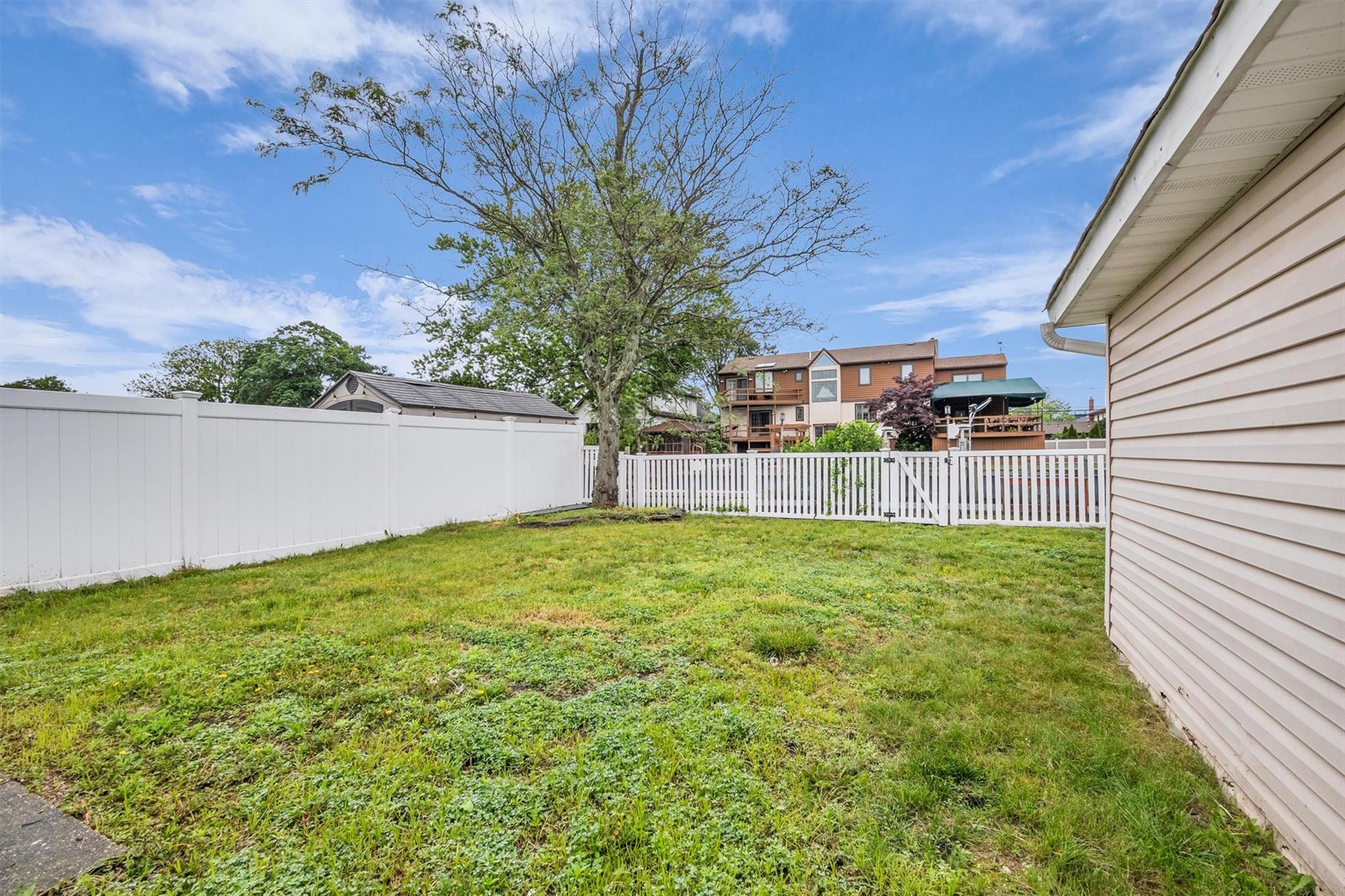 3327 Parkway drive, Baldwin, NY 11510