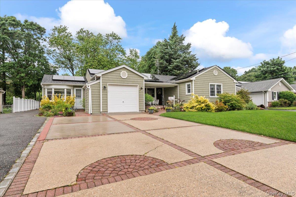 50 Towne Street, Amityville, NY 11701