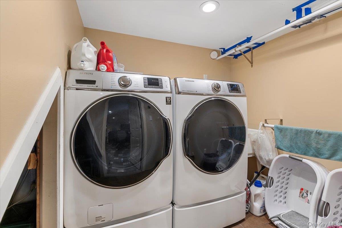 50 Towne Street, Amityville, NY 11701