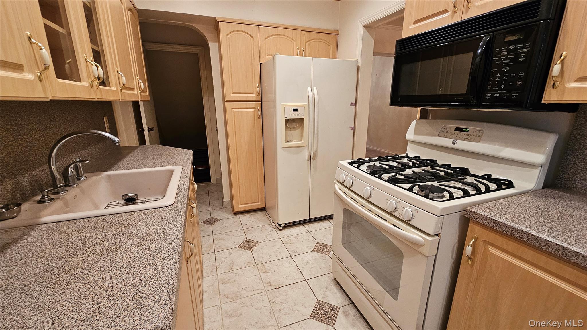 10811 65th Road, Forest Hills, NY 11375