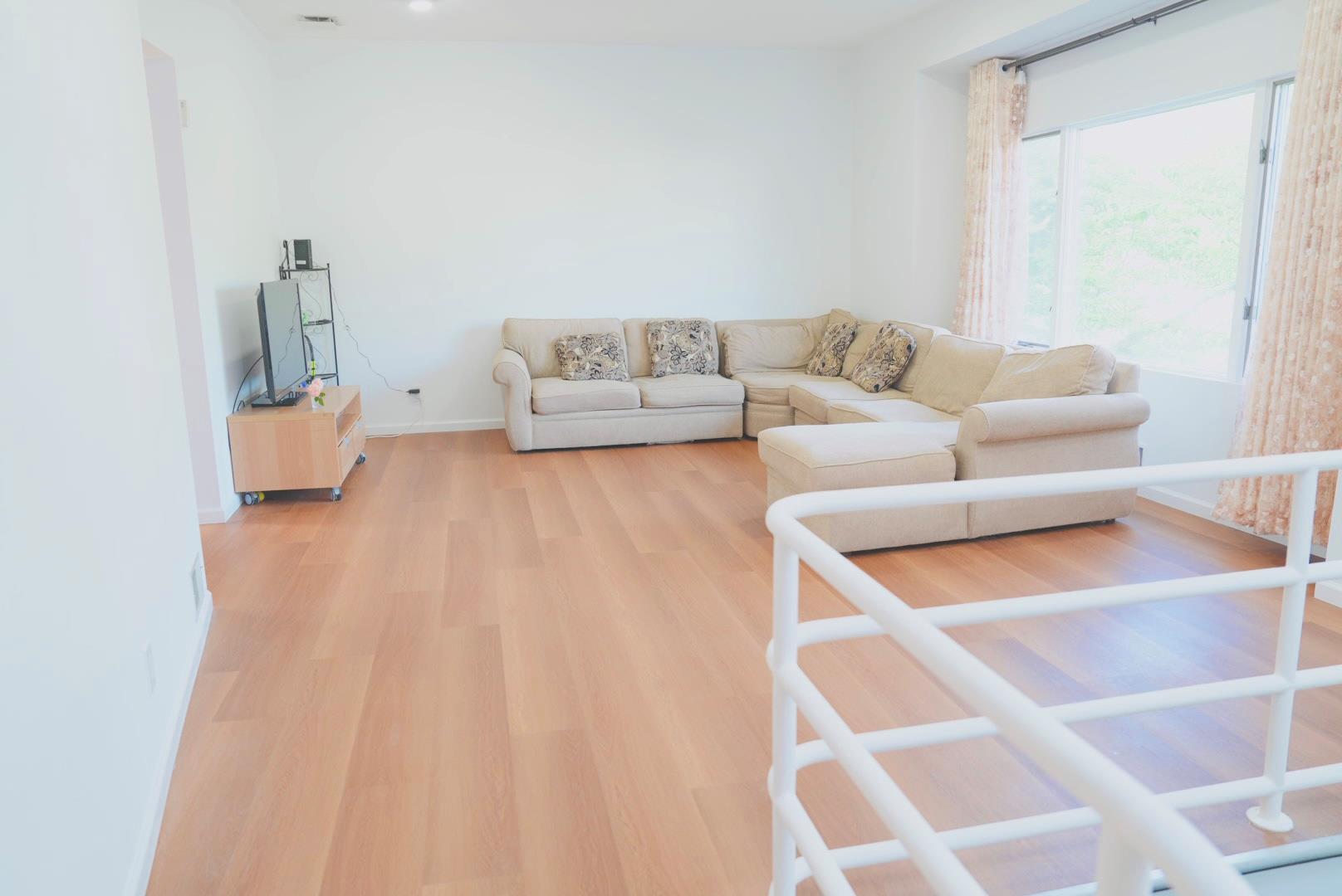 23 Clinton Lane, Jericho, NY 11753