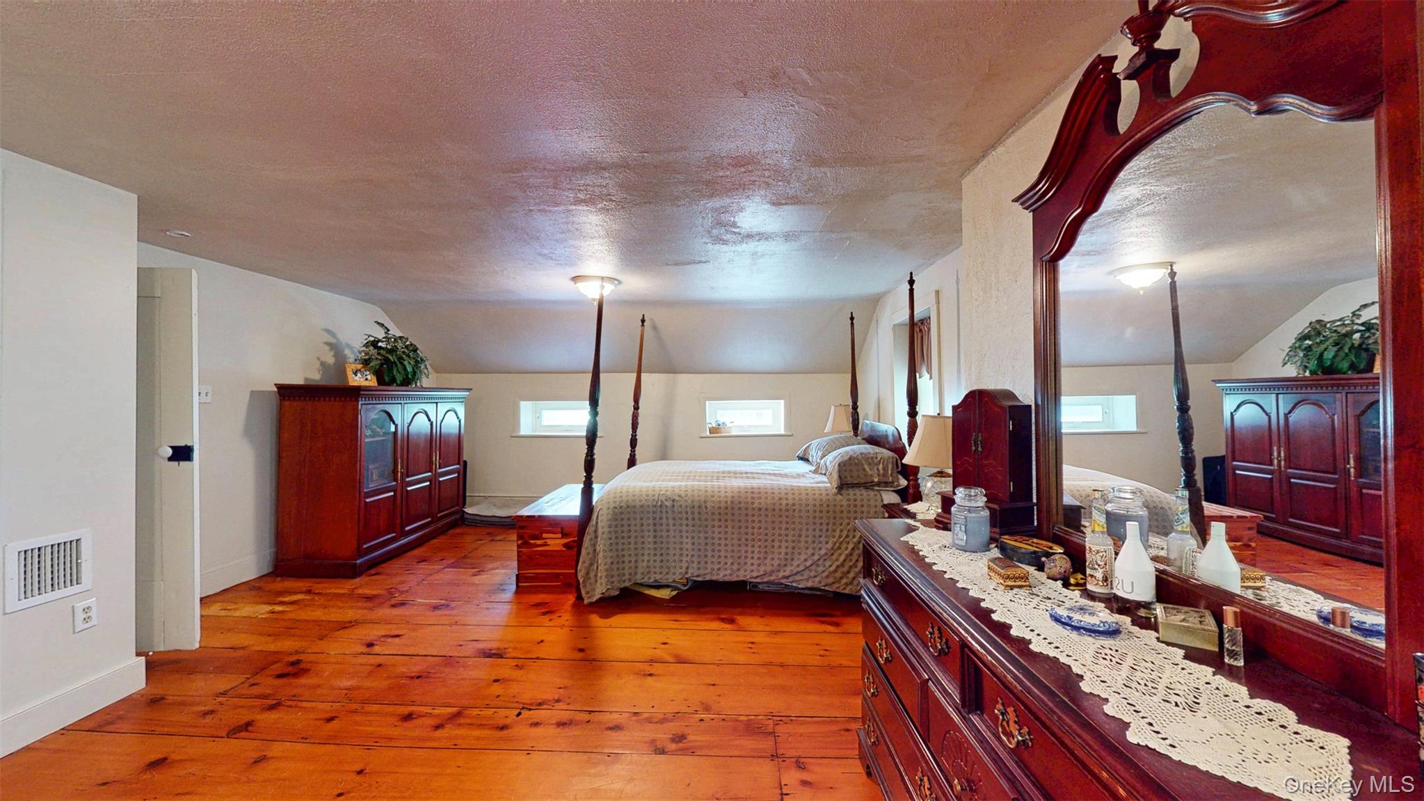 321 Crans Mill Road, Pine Bush, NY 12566