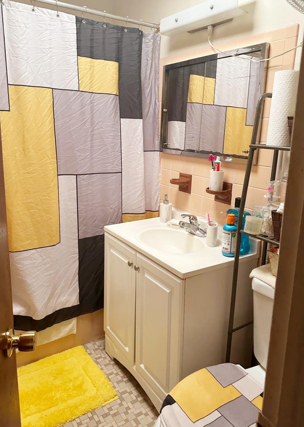 804 E 221st Street, Bronx, NY 10467