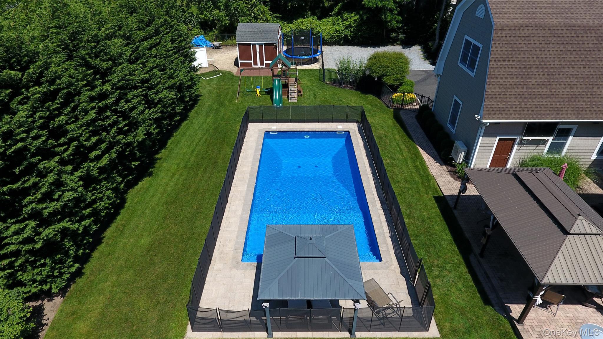 4 Briana Court, East Moriches, NY 11940