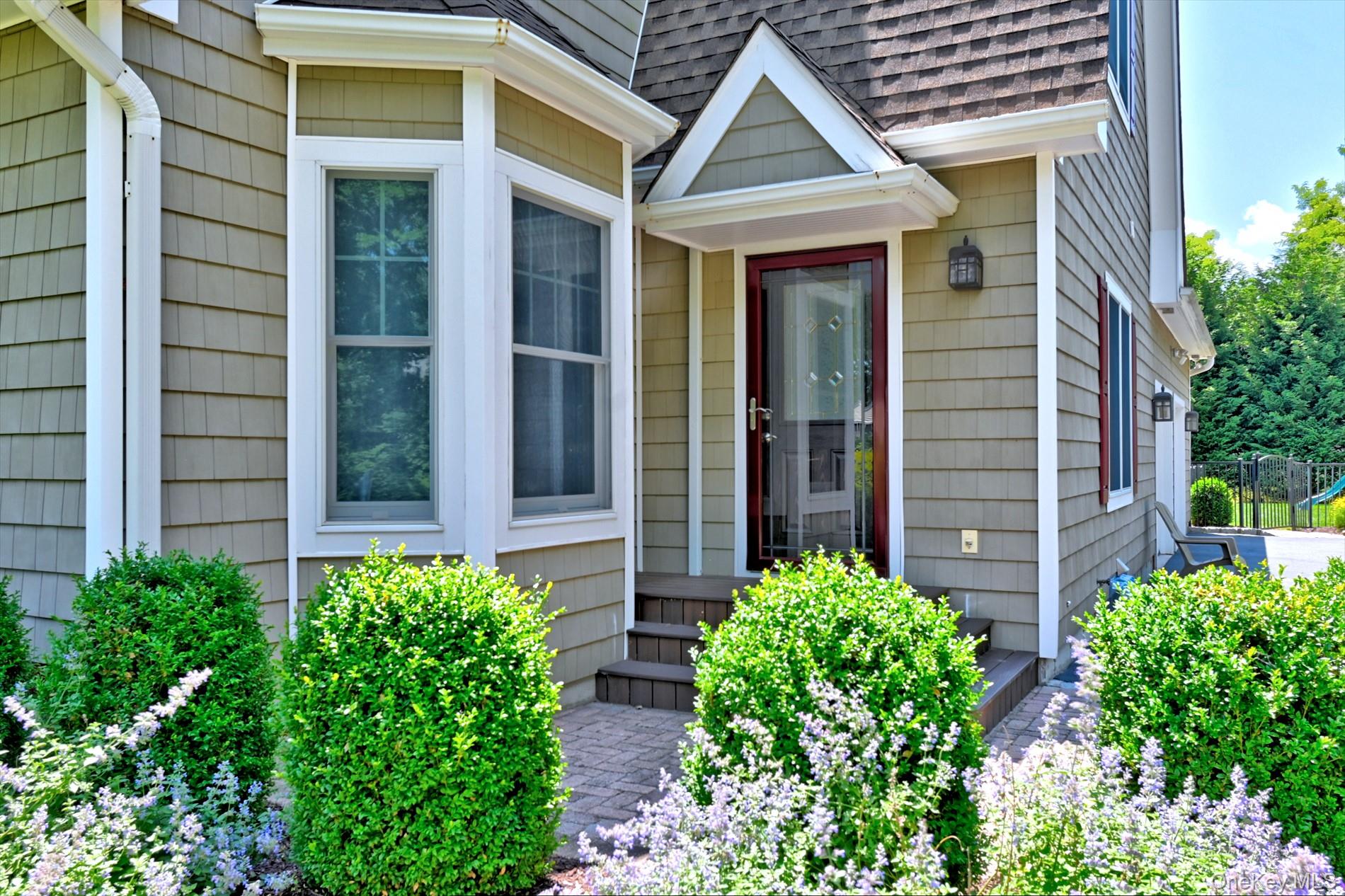 4 Briana Court, East Moriches, NY 11940