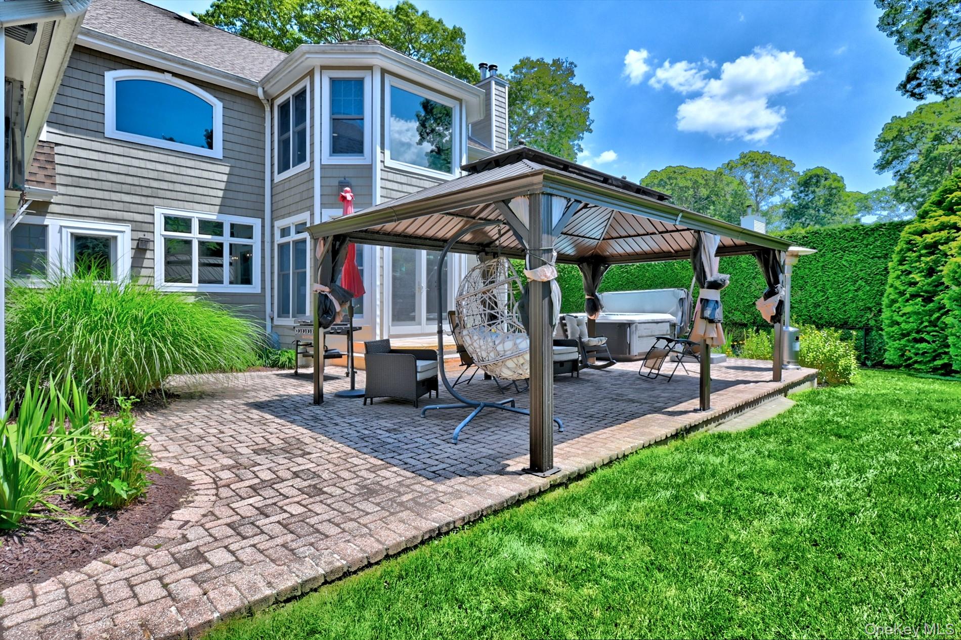 4 Briana Court, East Moriches, NY 11940