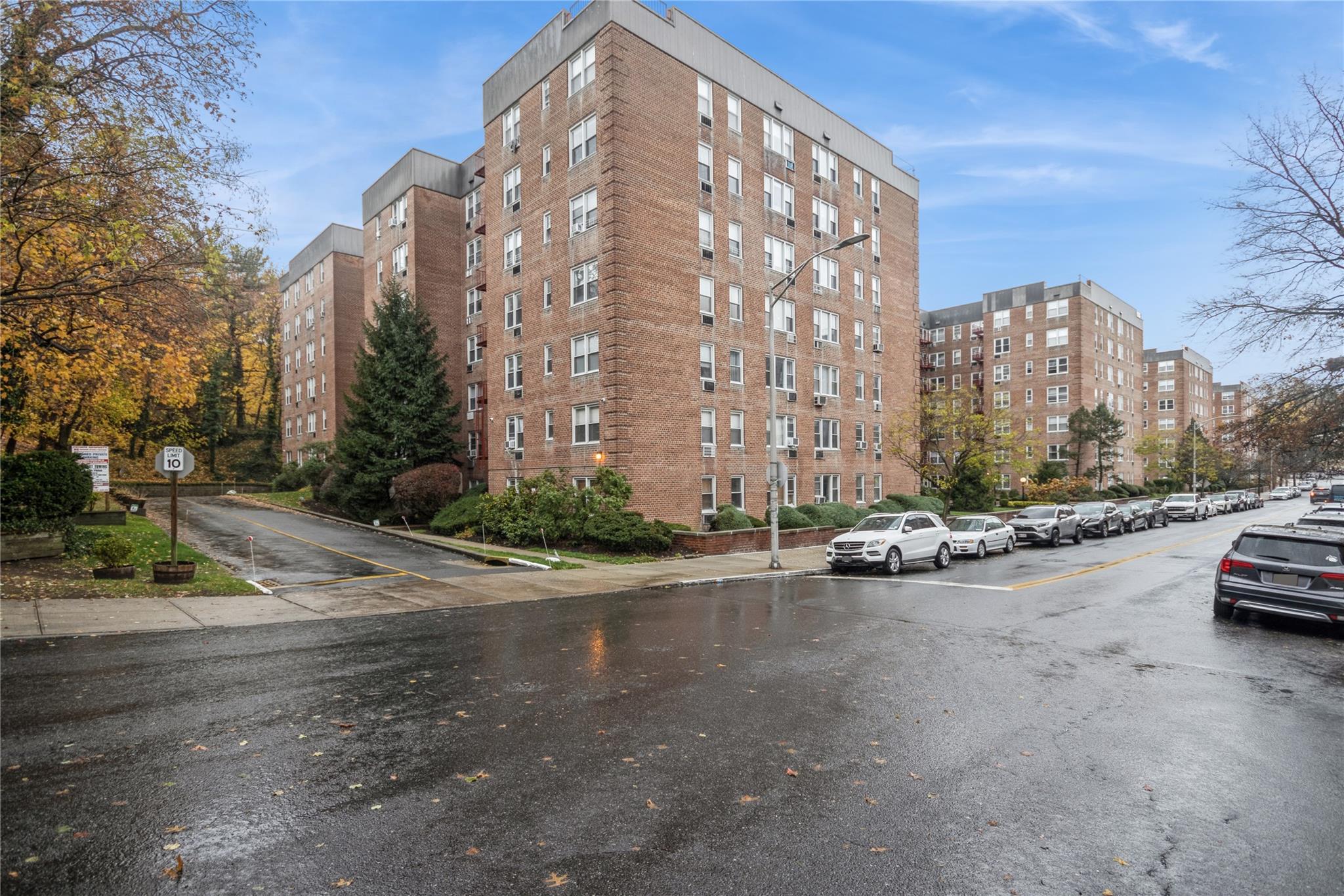 4 Sadore Lane # 3E, Yonkers, NY 10710