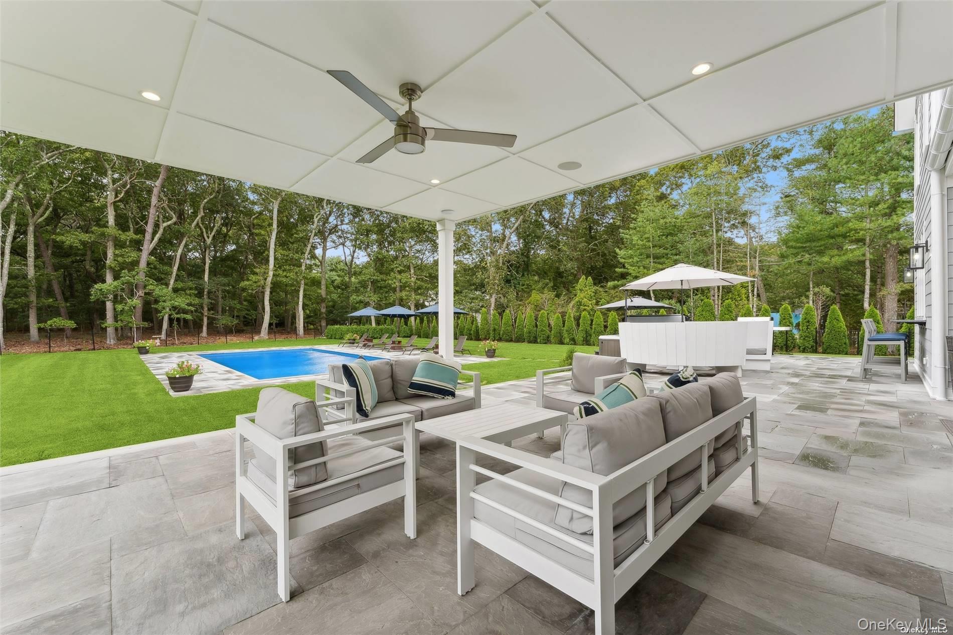 9 Mill Road, Remsenburg, NY 11960