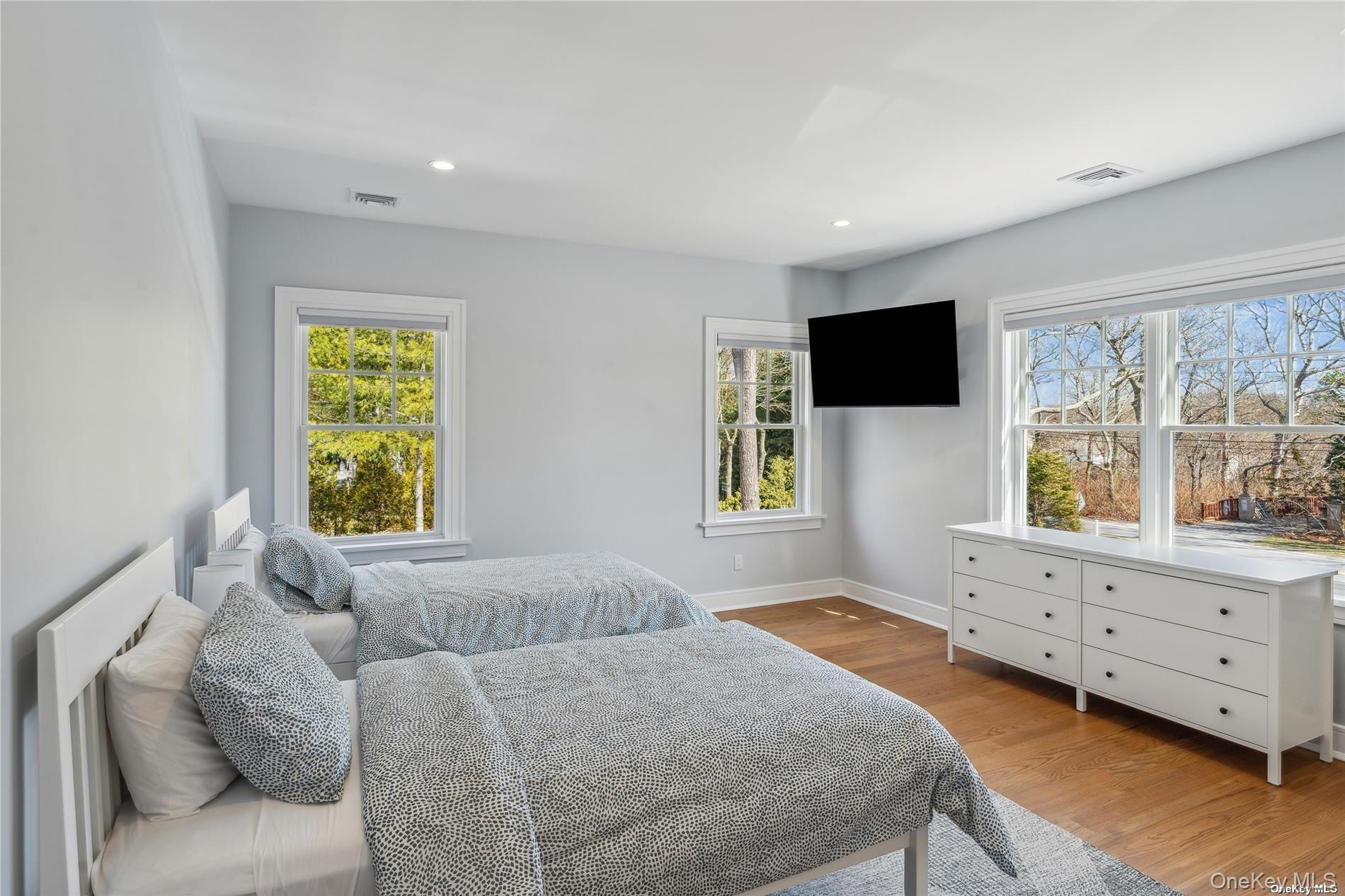 9 Mill Road, Remsenburg, NY 11960