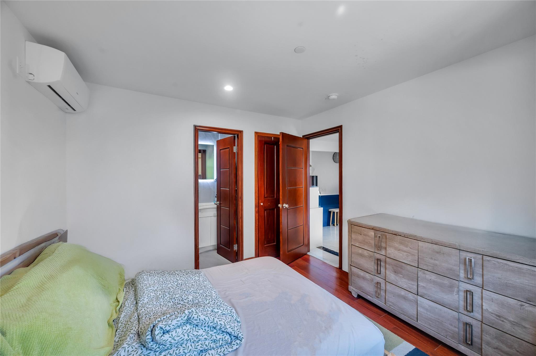 7425 43rd Avenue # 2A, Elmhurst, NY 11373