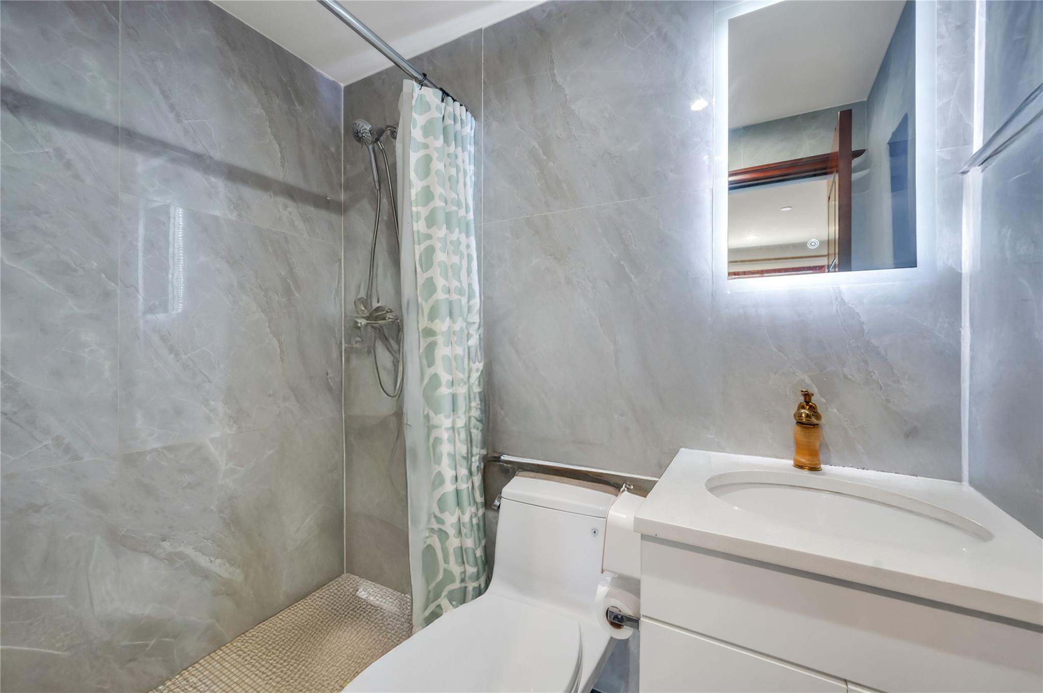 7425 43rd Avenue # 2A, Elmhurst, NY 11373