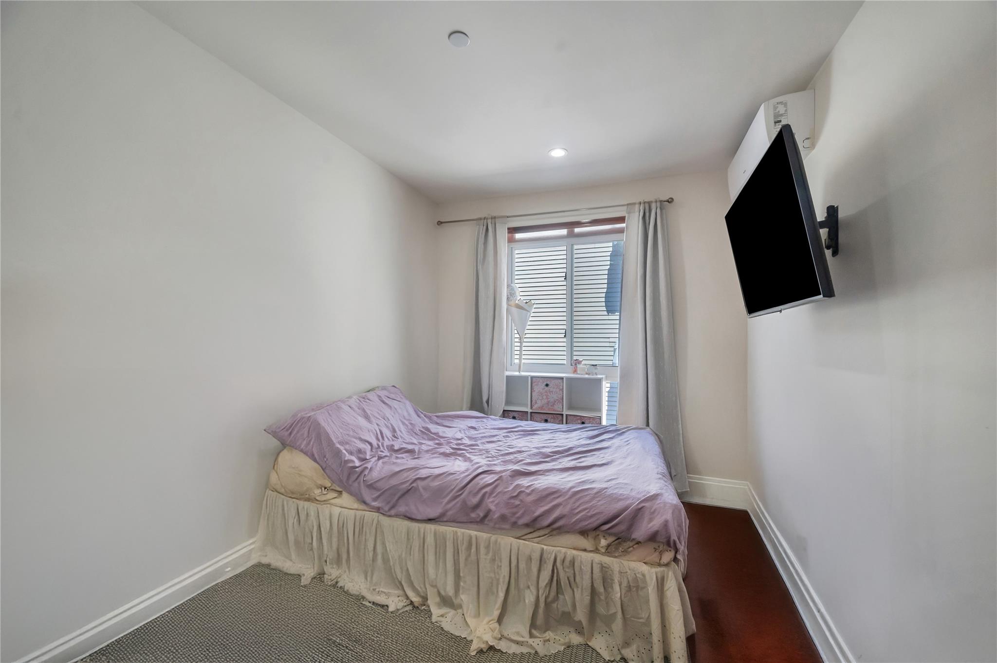 7425 43rd Avenue # 2A, Elmhurst, NY 11373