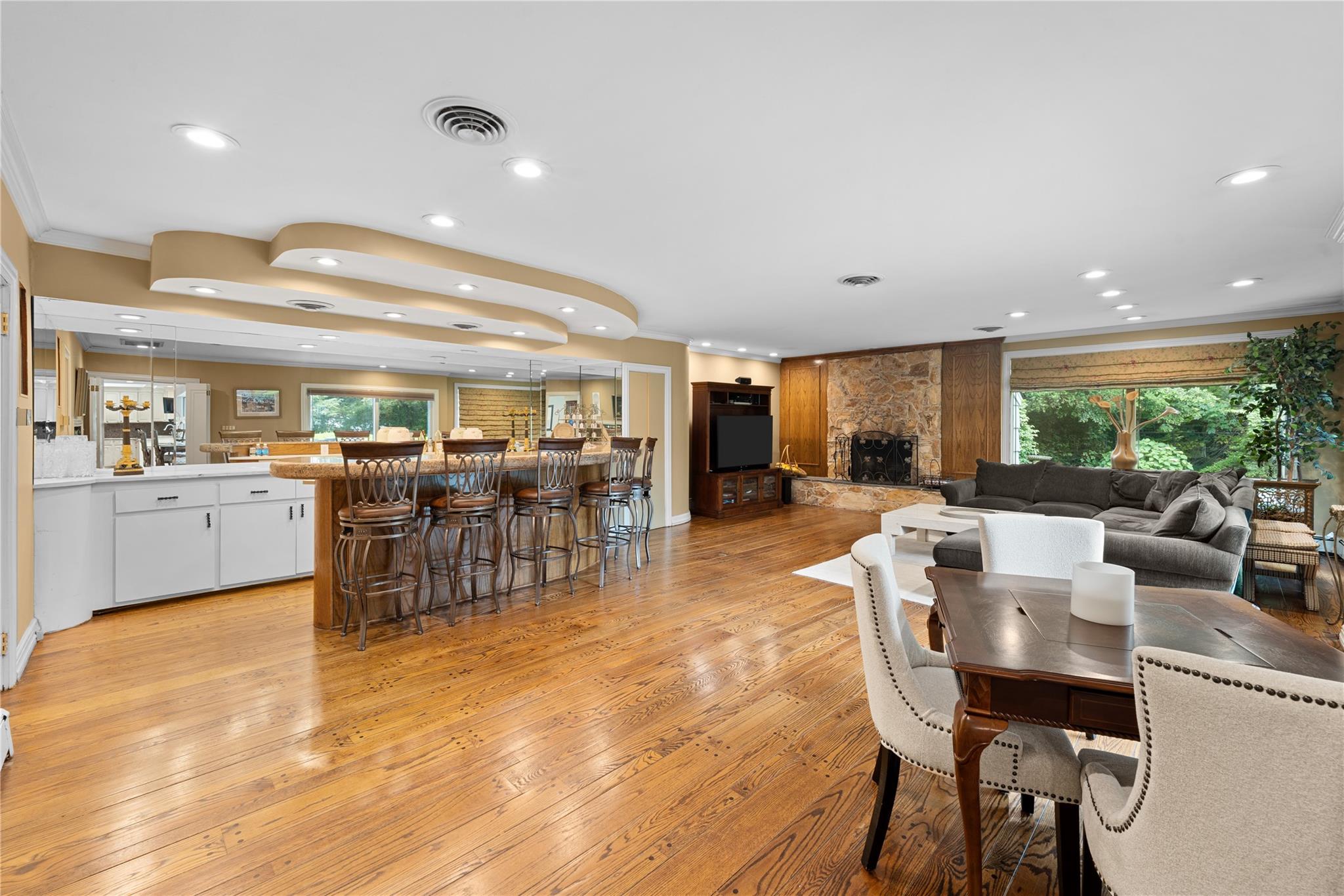 156 Lefferts Road, Woodmere, NY 11598