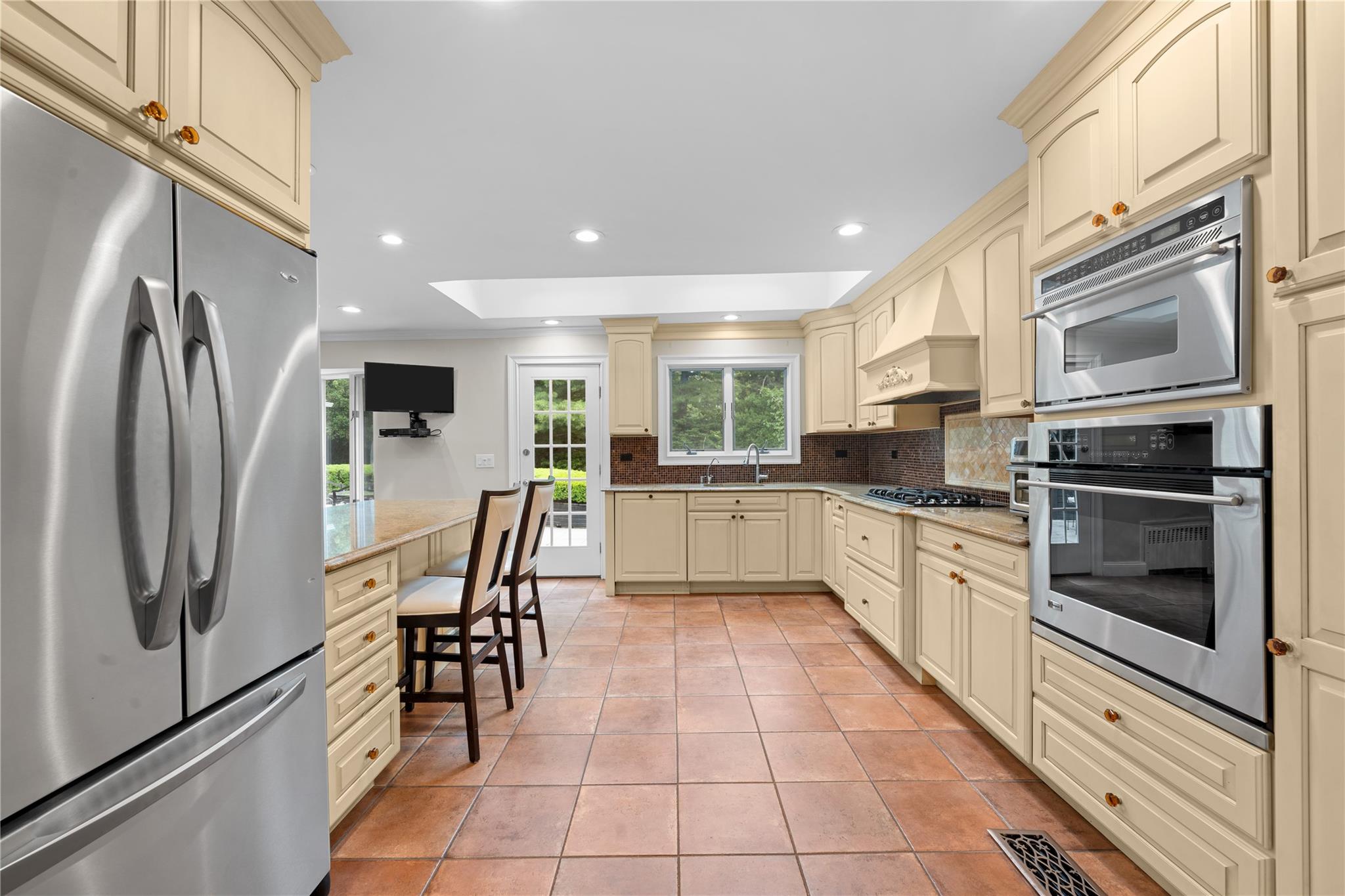 156 Lefferts Road, Woodmere, NY 11598