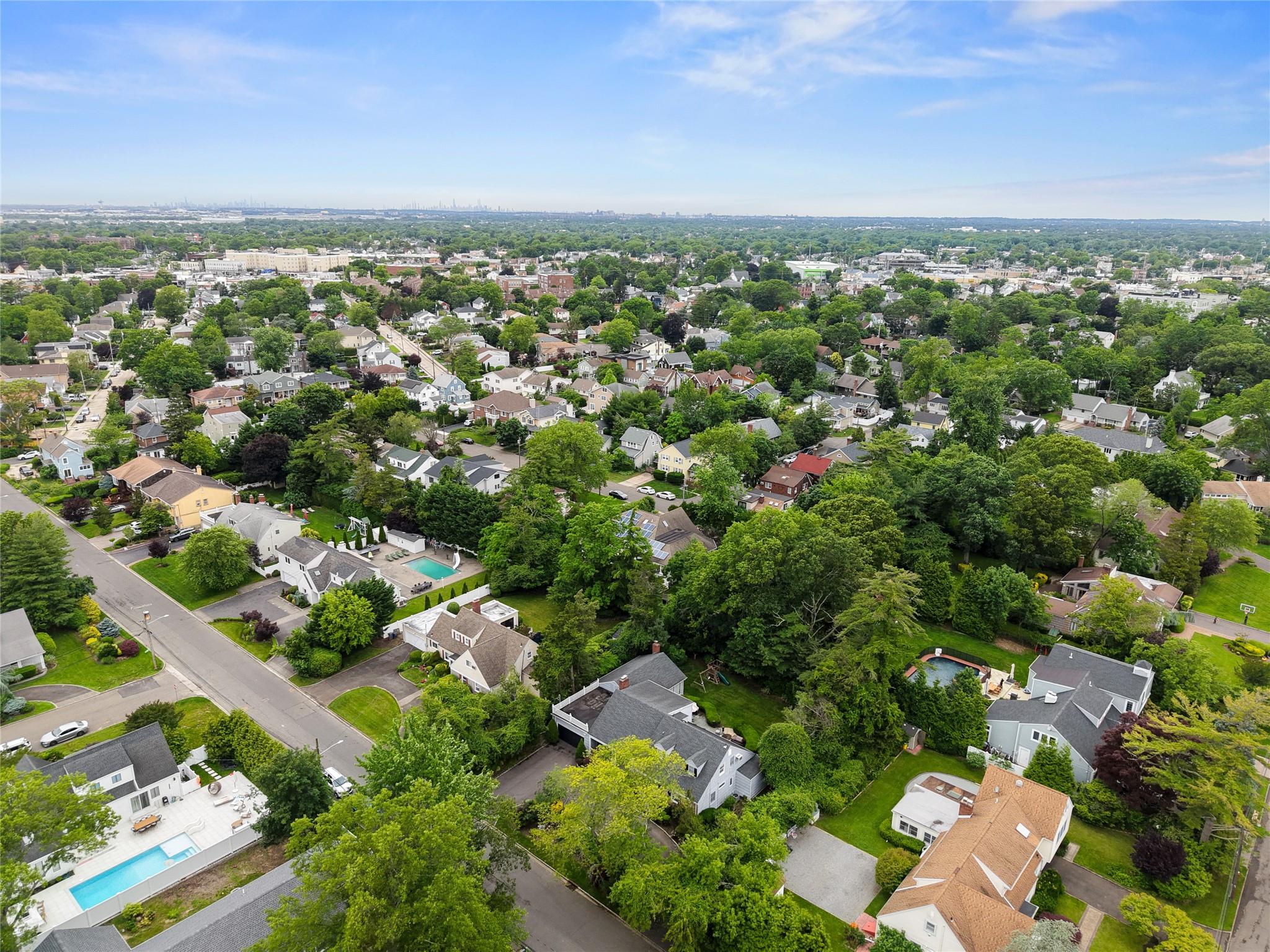 156 Lefferts Road, Woodmere, NY 11598