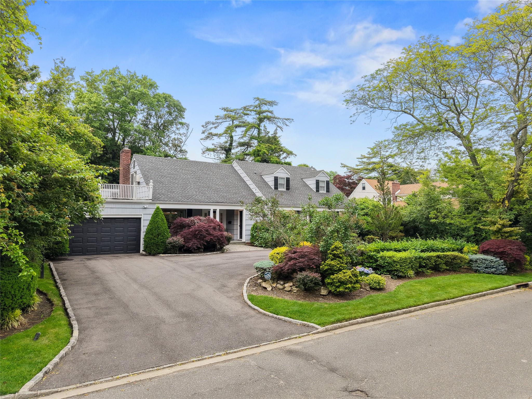 156 Lefferts Road, Woodmere, NY 11598