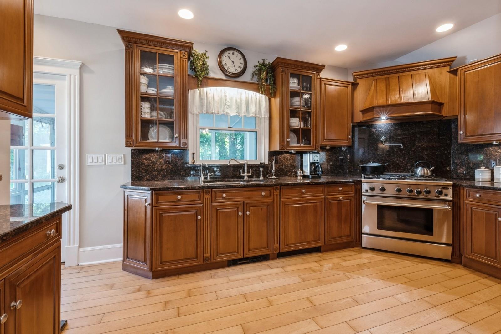 107 S Country Road, East Patchogue, NY 11772