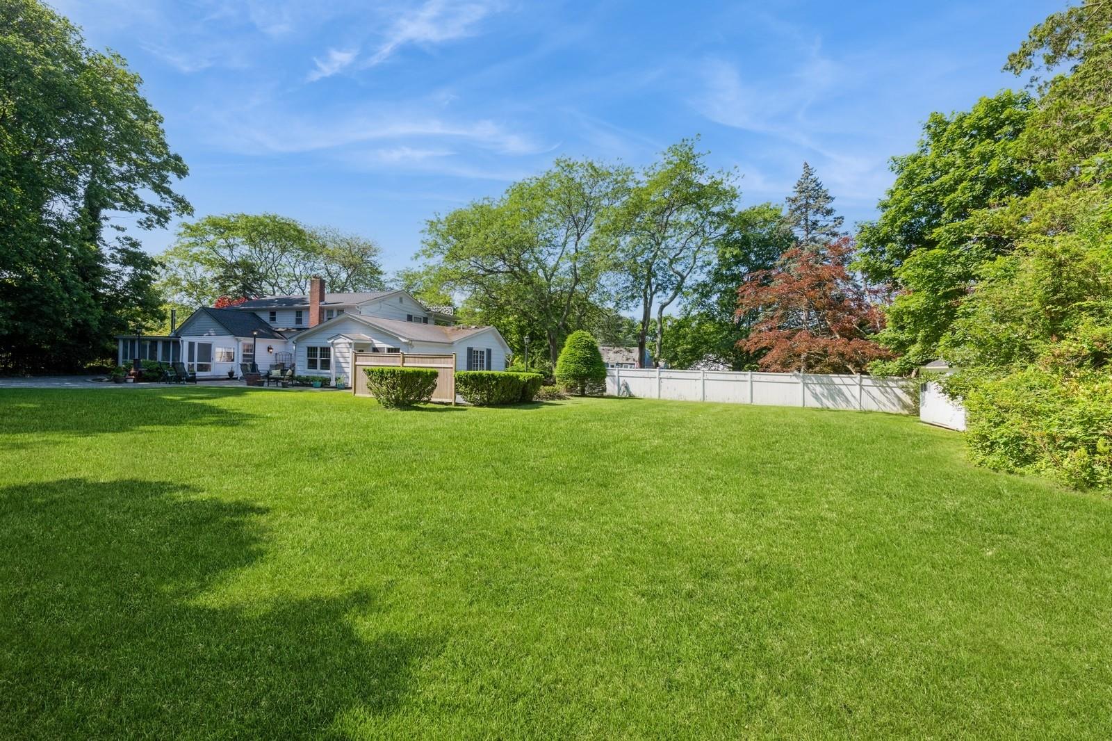 107 S Country Road, East Patchogue, NY 11772