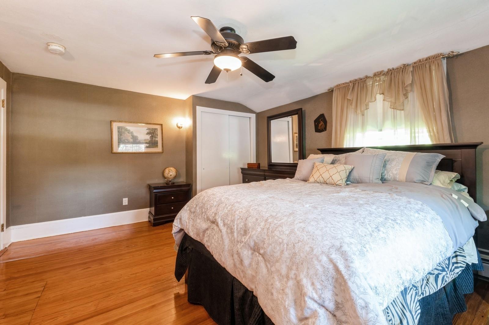 107 S Country Road, East Patchogue, NY 11772