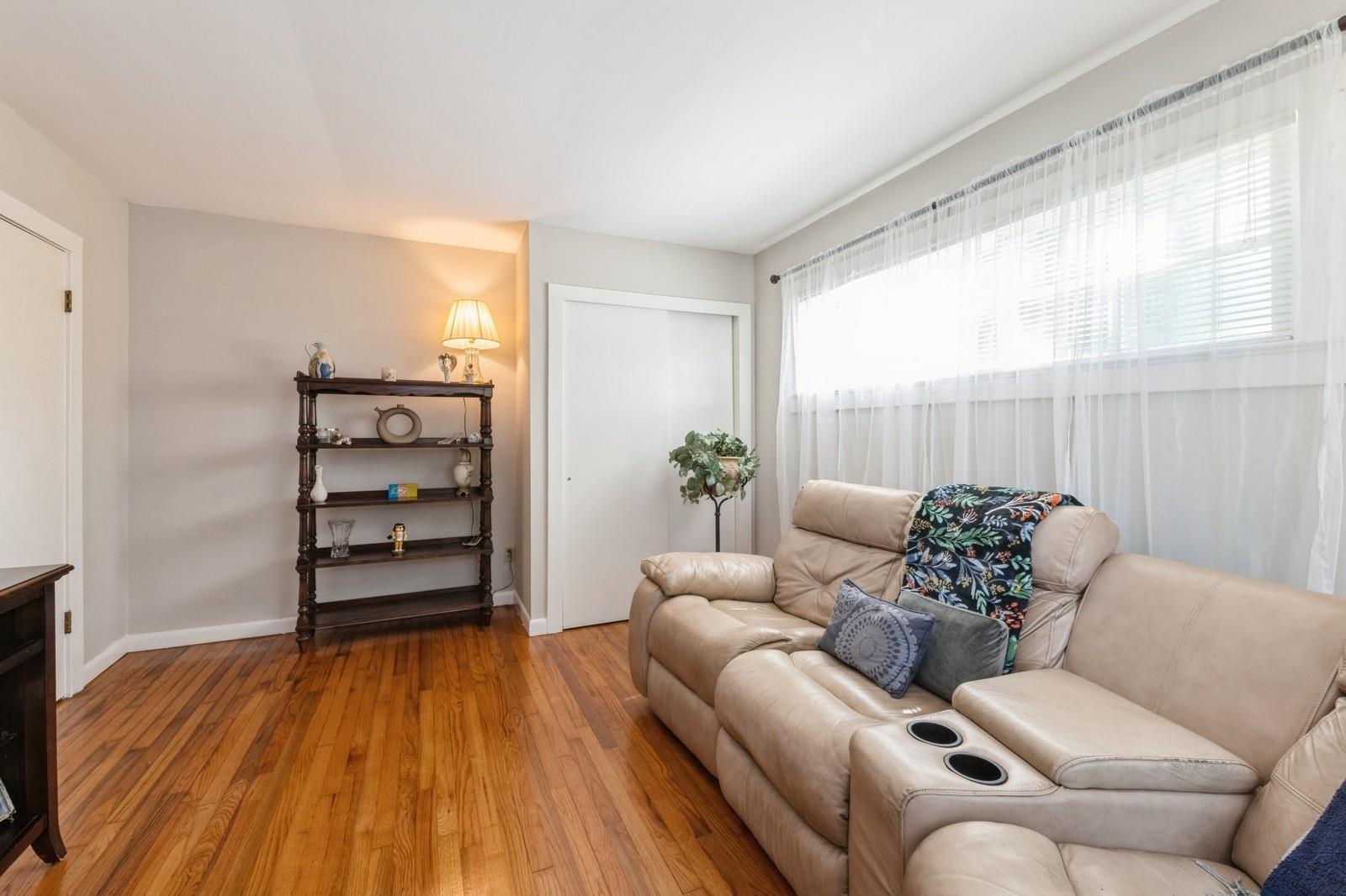 107 S Country Road, East Patchogue, NY 11772